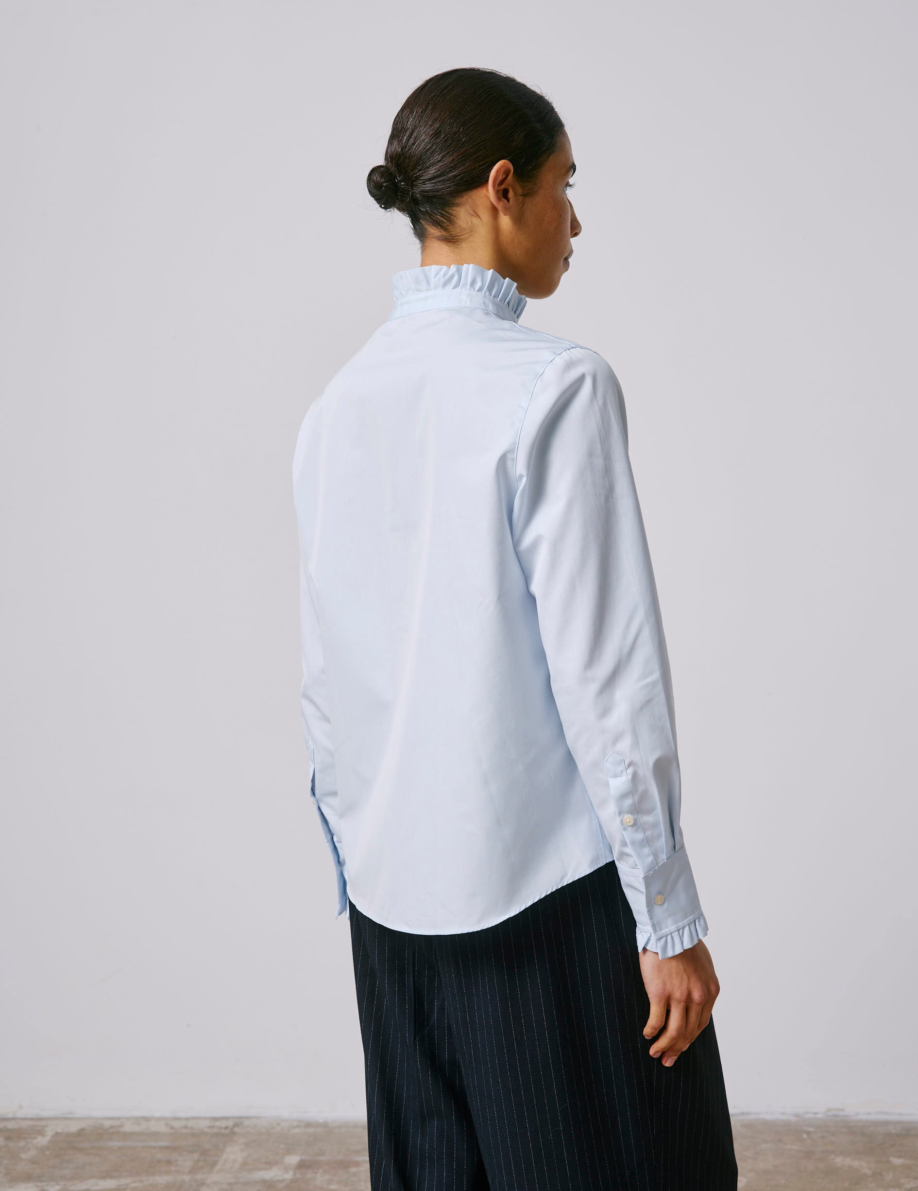 Blue Louison shirt with Hidden buttons placket - Poplin - Victorian Collar