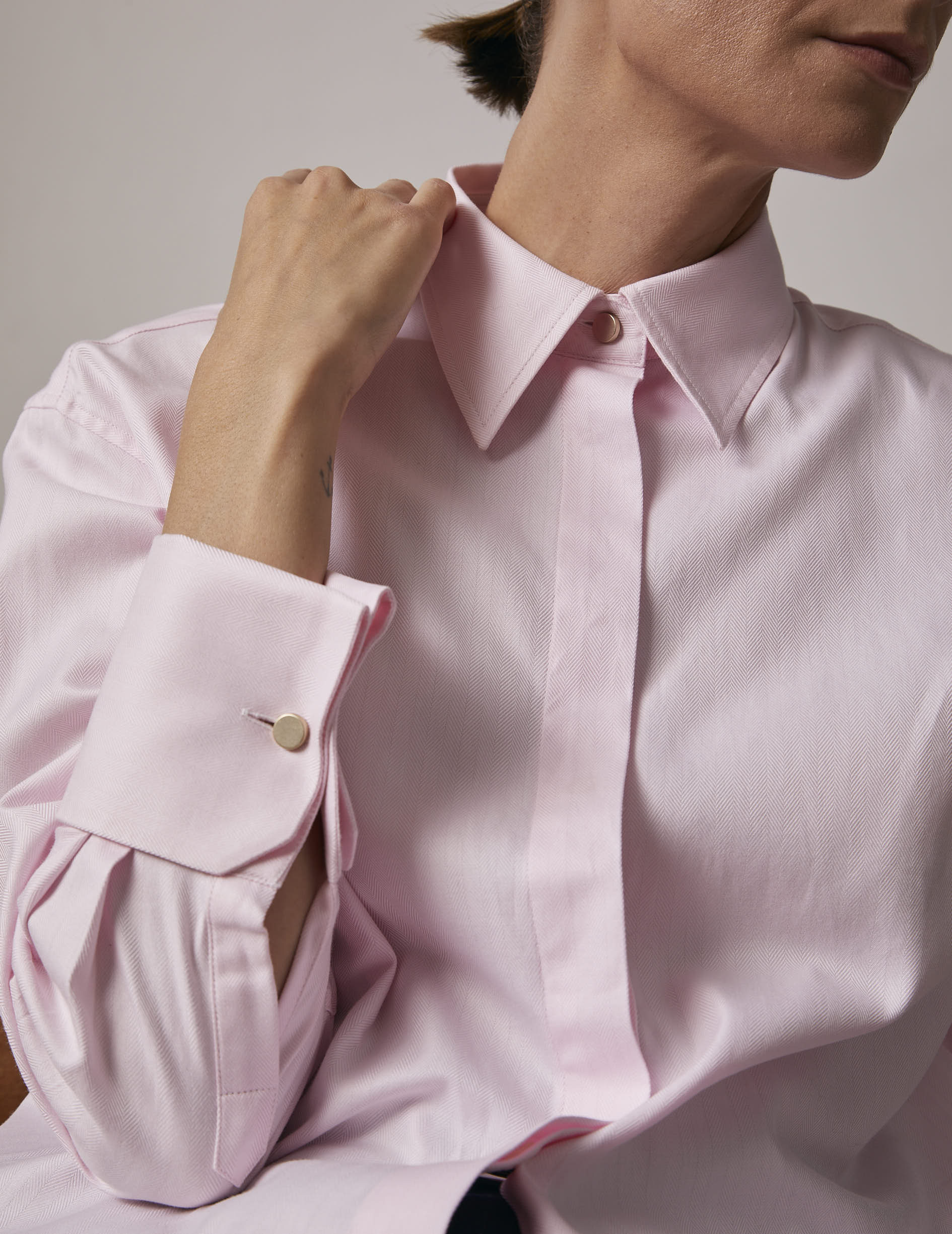 Pink Hidden buttons placket Hillie shirt - Chevron - Shirt Collar - Musketeers Cuffs