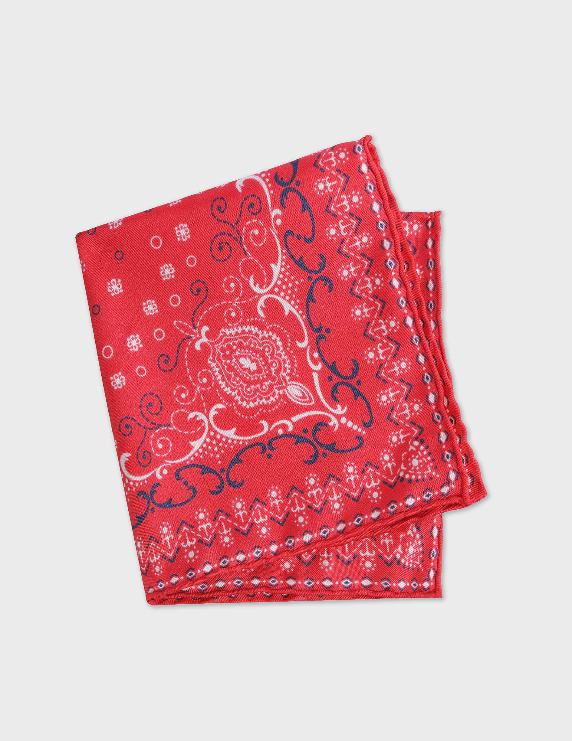 Pochette bandana en soie rouge