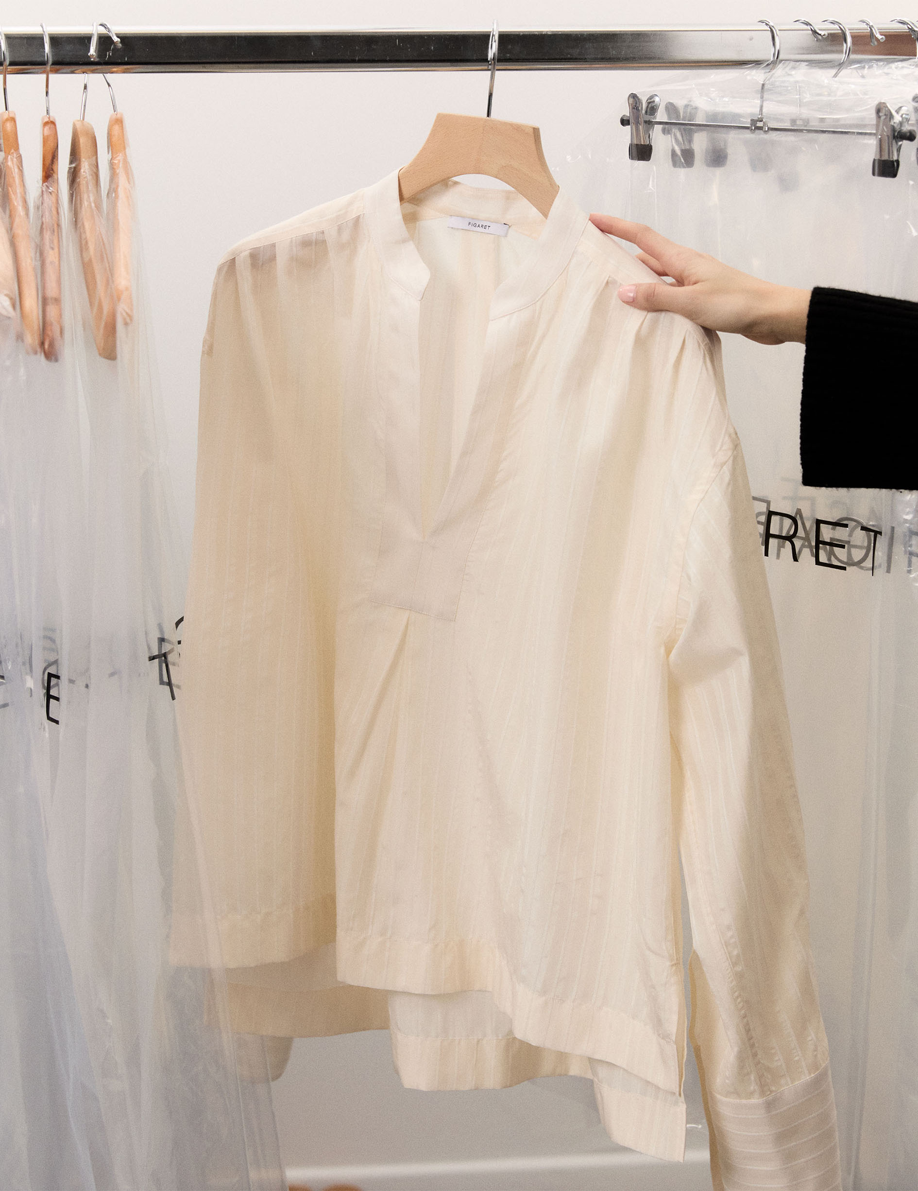 Oversized ecru striped Agnès blouse - Canvas - Open right Collar