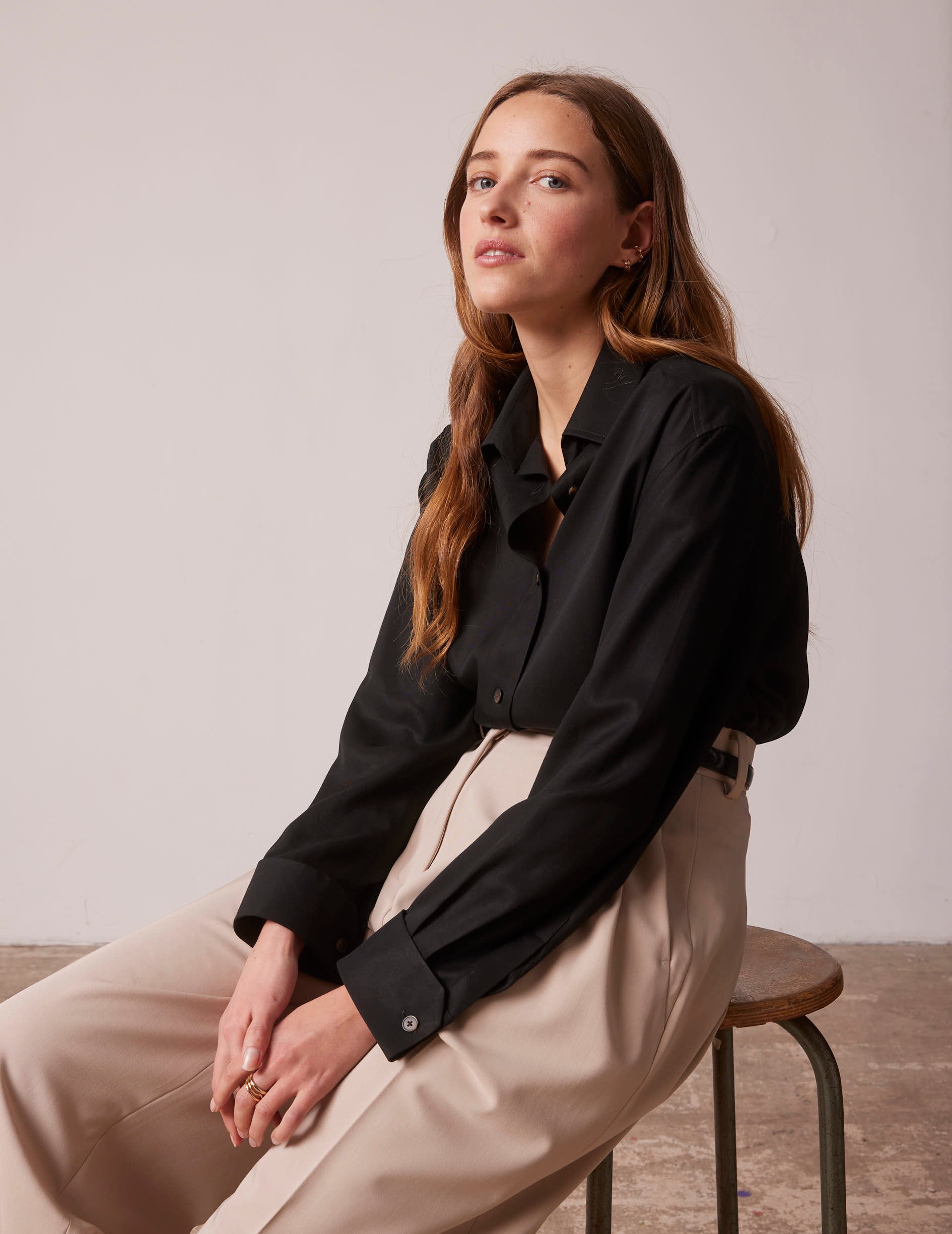 Black Hannah shirt - Lyocell - Shirt Collar - Musketeers Cuffs