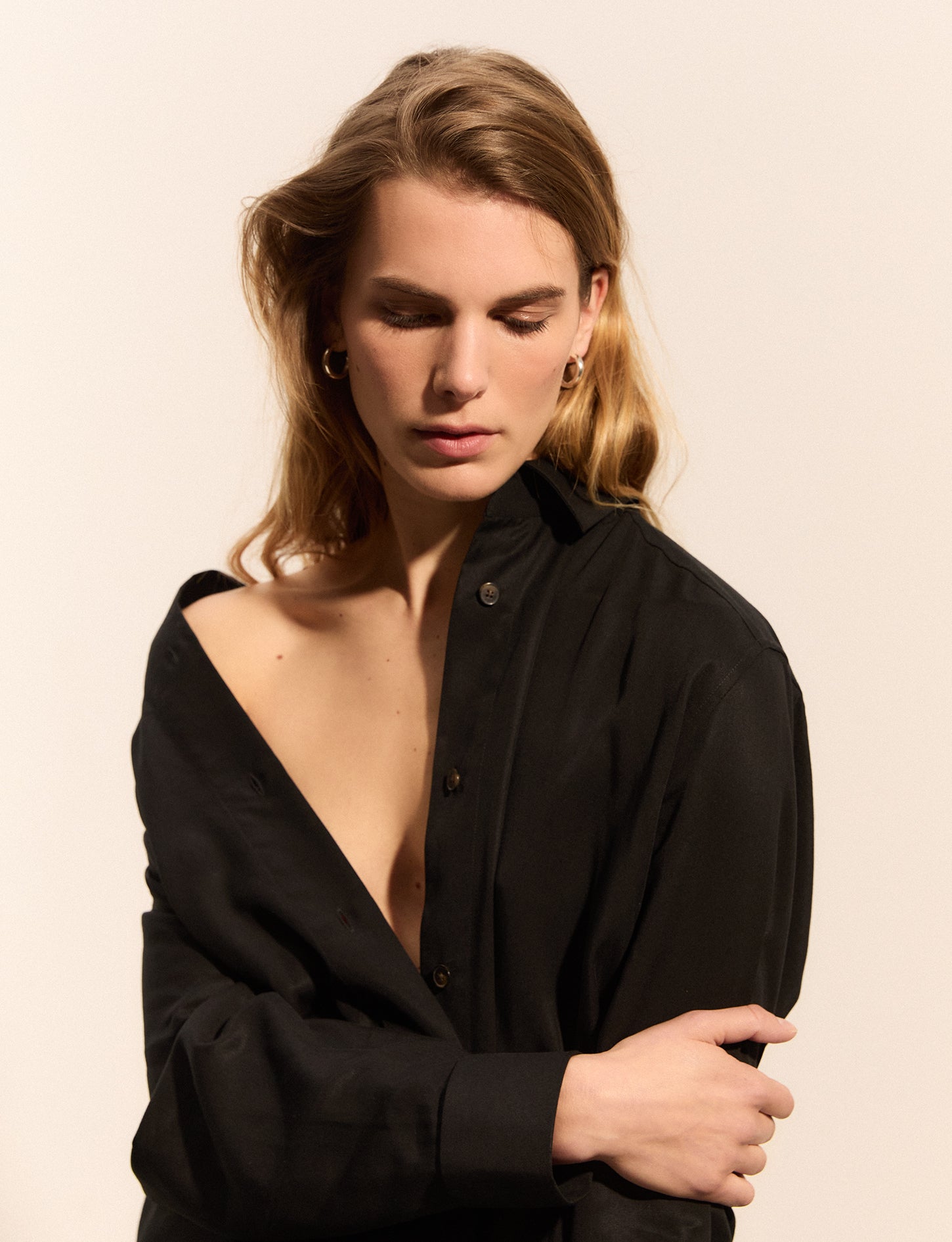 Black Hannah shirt - Lyocell - Shirt Collar - Musketeers Cuffs