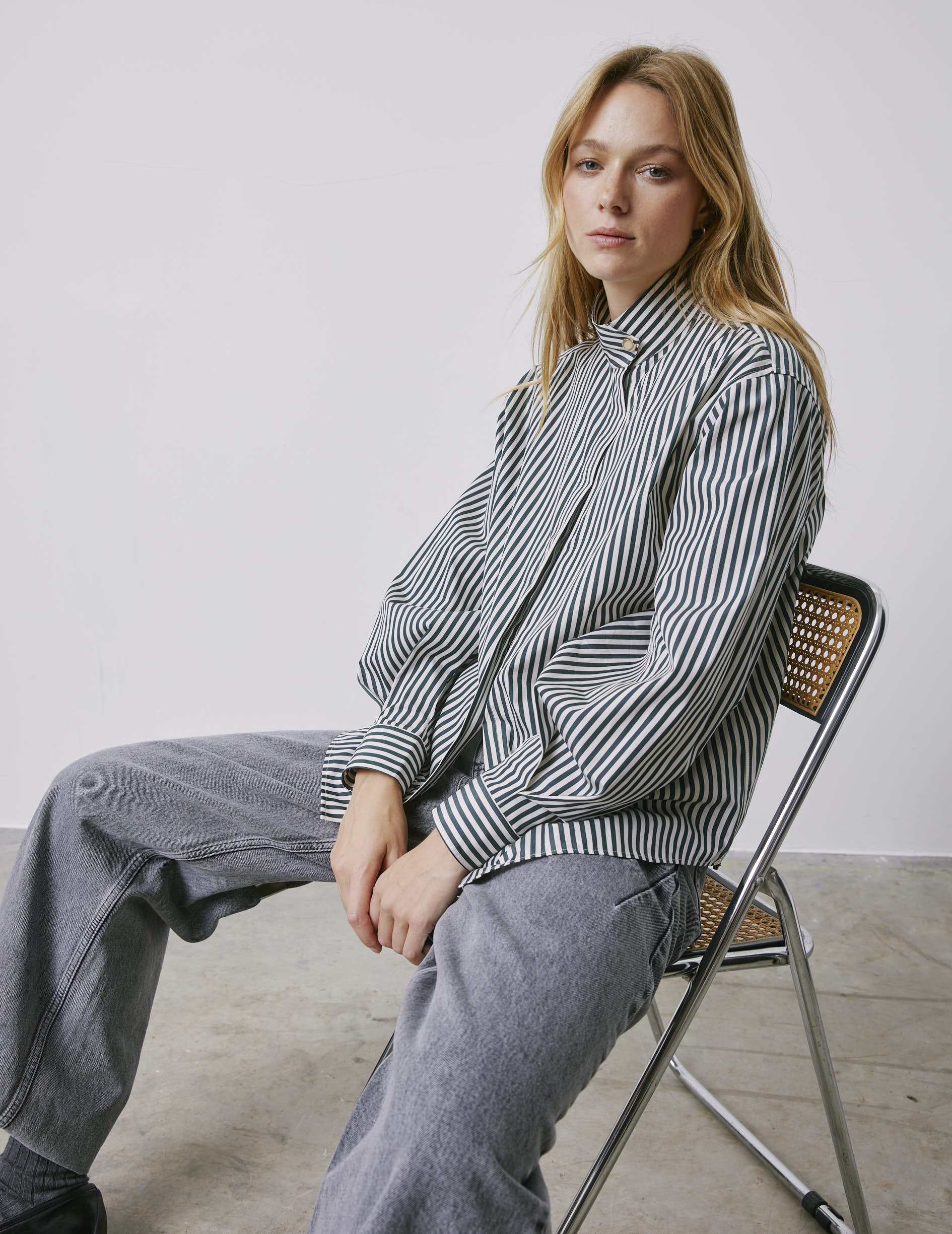 Chemise Innaée gorge cachée rayée verte - Popeline - Col Droit montant pointe