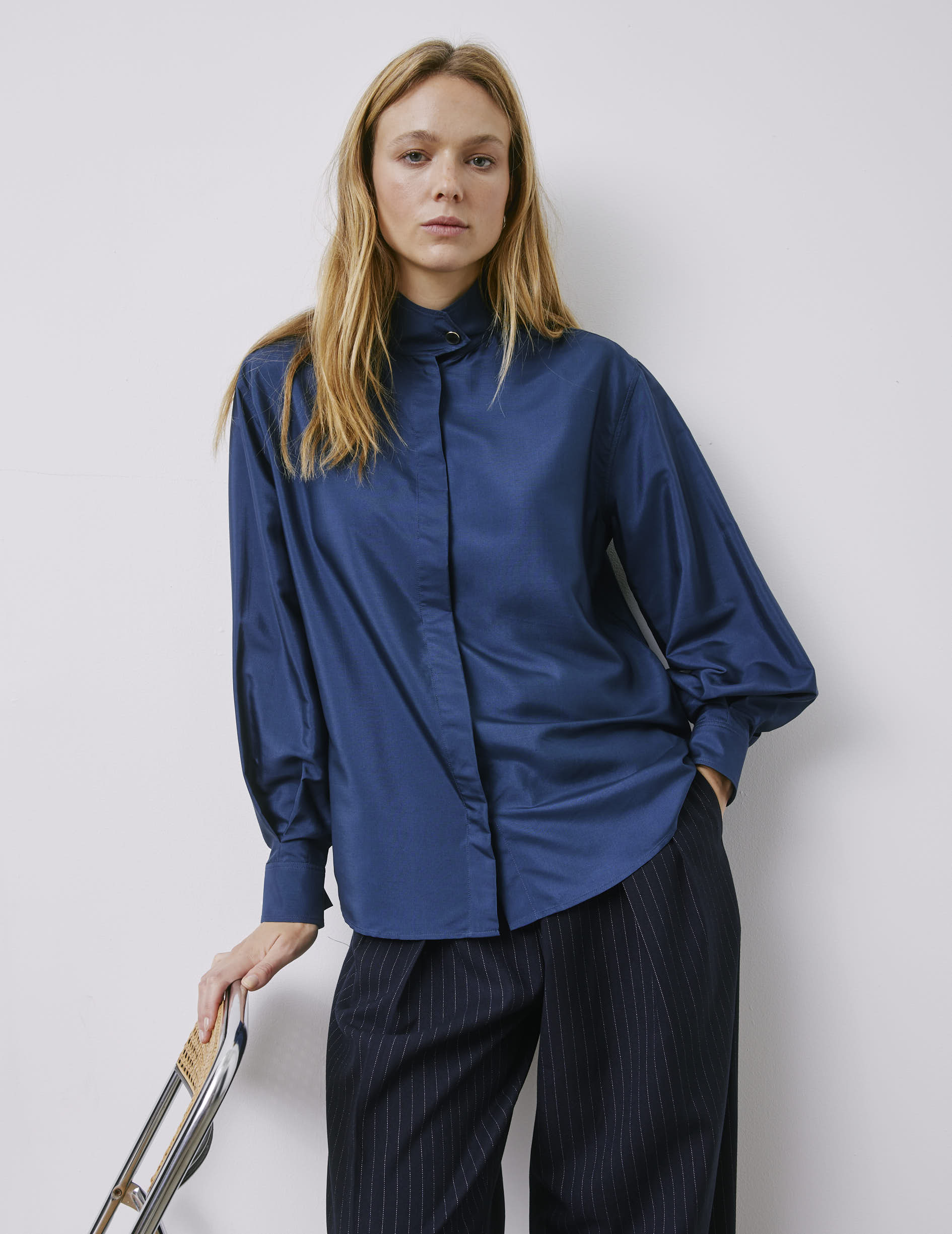 Innaée navy hidden button placket shirt - Silk - High Collar