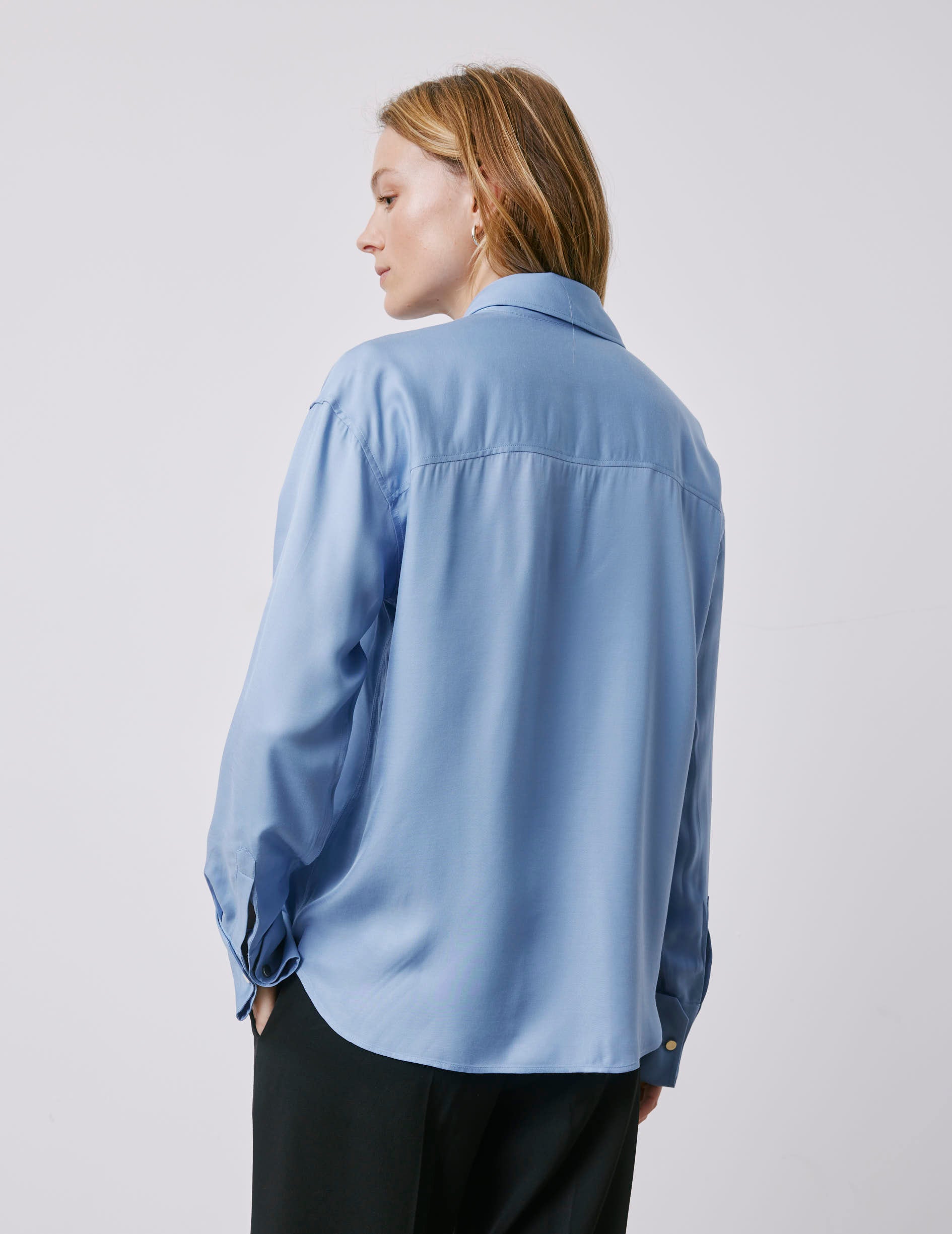 Chemise Irisa gorge cachée bleue - Twill - Col Long - Poignets Mousquetaires