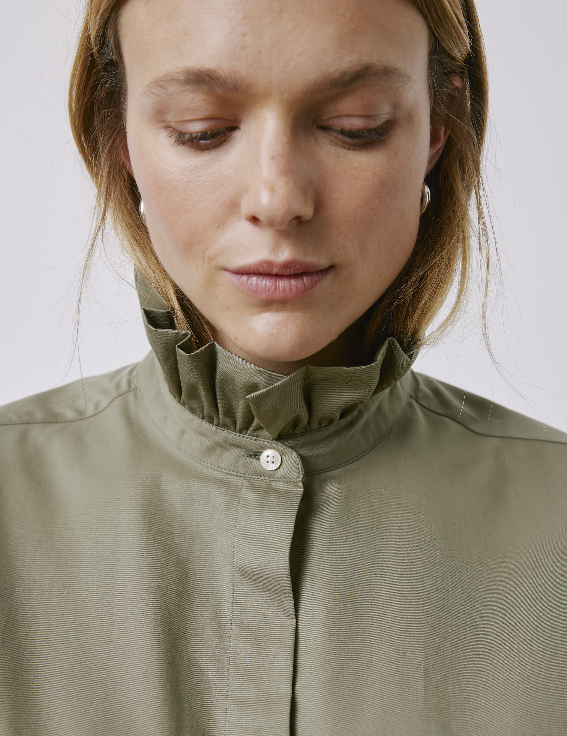 Chemise Laurine gorge cachée kaki - Twill - Col Victorien