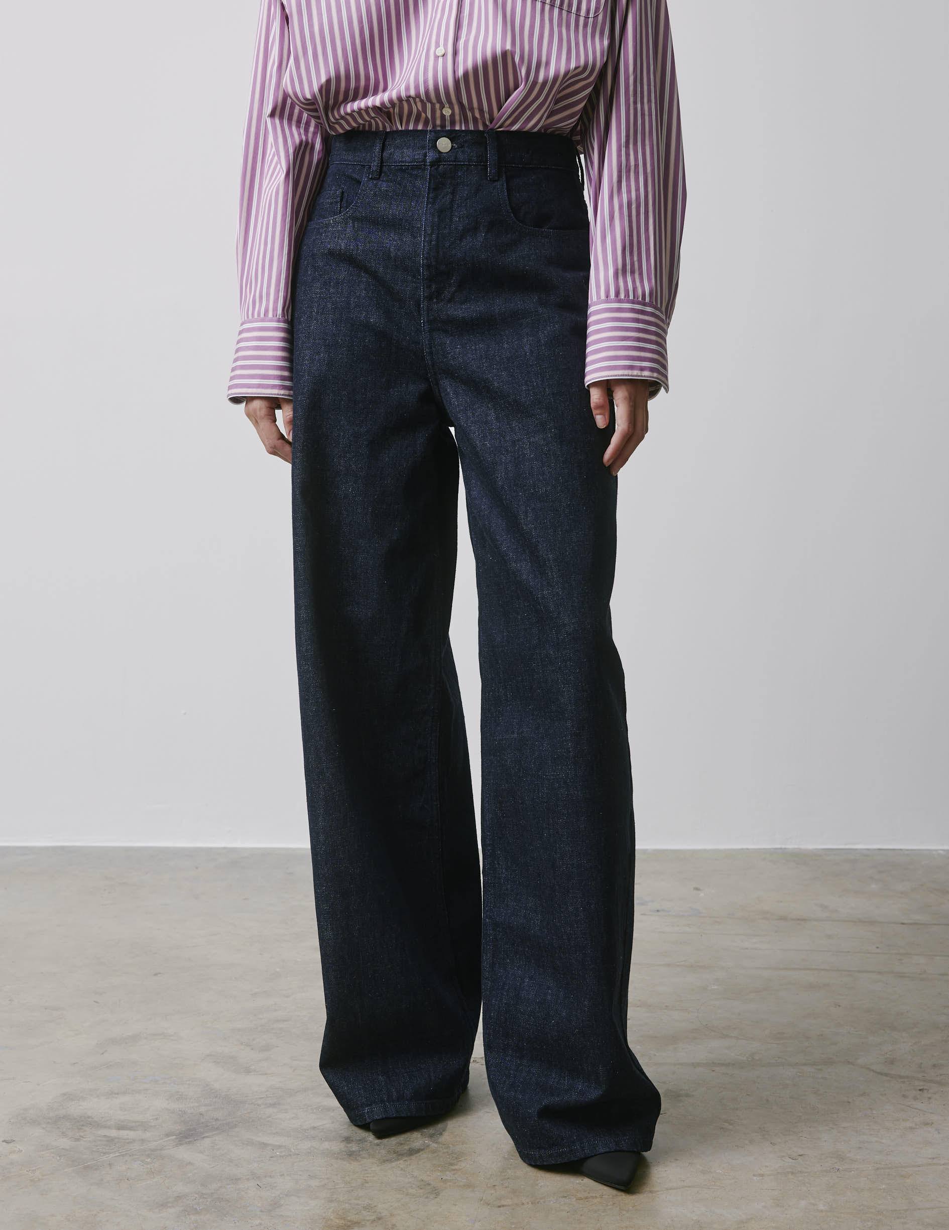 Modern American Daisy Barrel Jean - Telluride