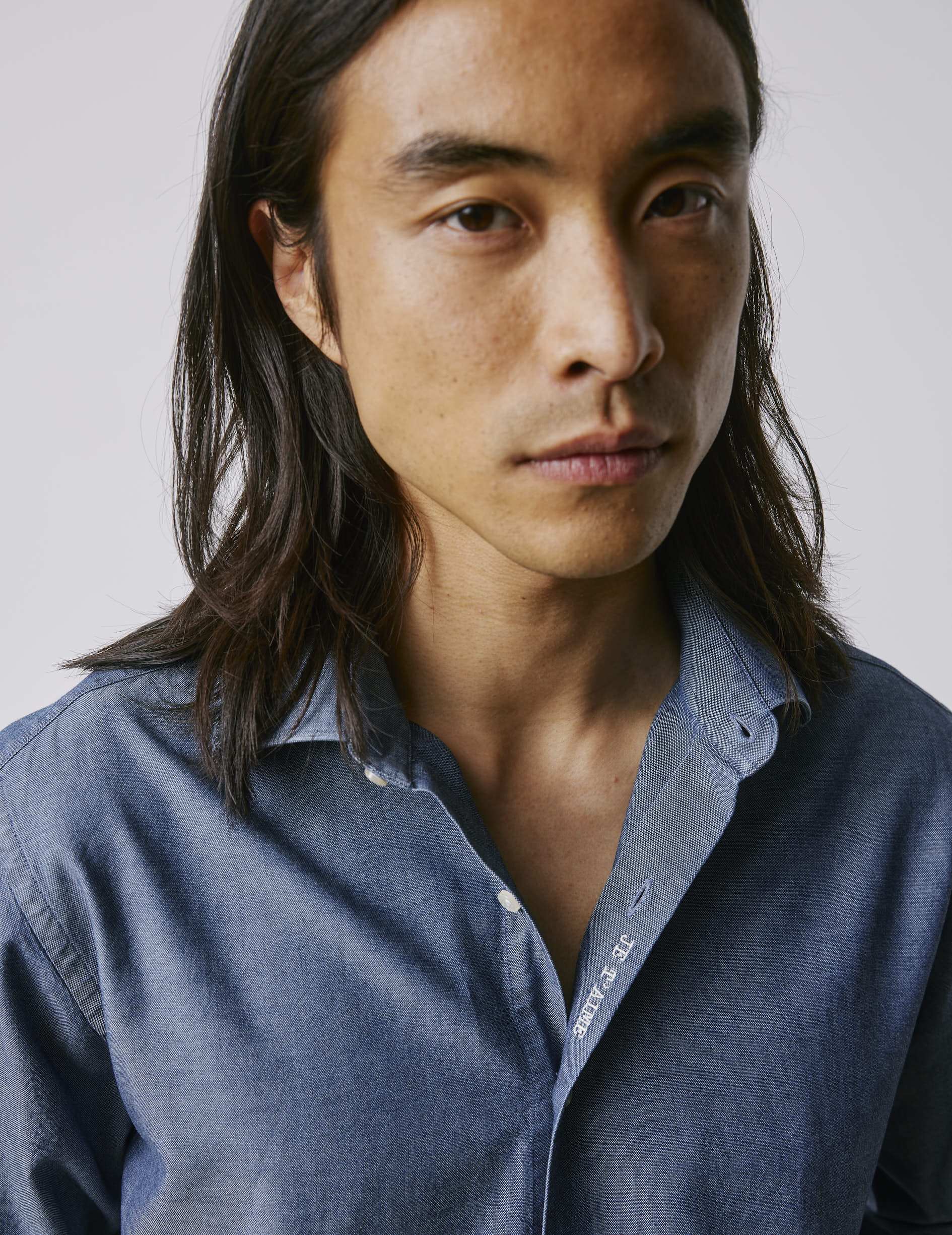 Unisex denim blue "Je t'aime" shirt - Denim - Figaret Collar