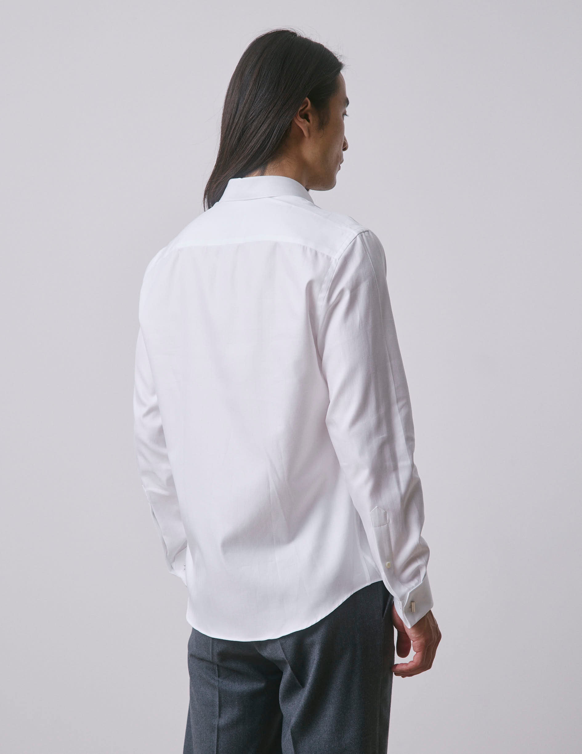 Semi-fitted white shirt - Herringbone - Figaret Collar - Musketeers Cuffs