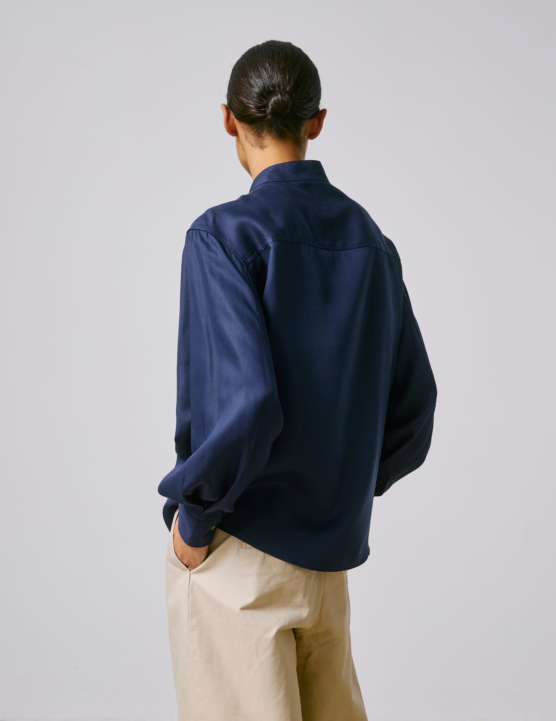 Chemise popover Nessa rayée bleu marine - Twill - Col Officier en pointe déportée