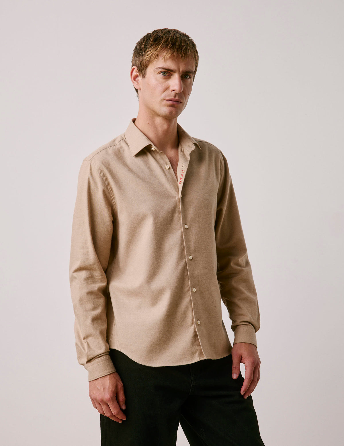 Chemise mixte "Je t'aime" en coton et cachemire beige - Flanelle - Col Figaret