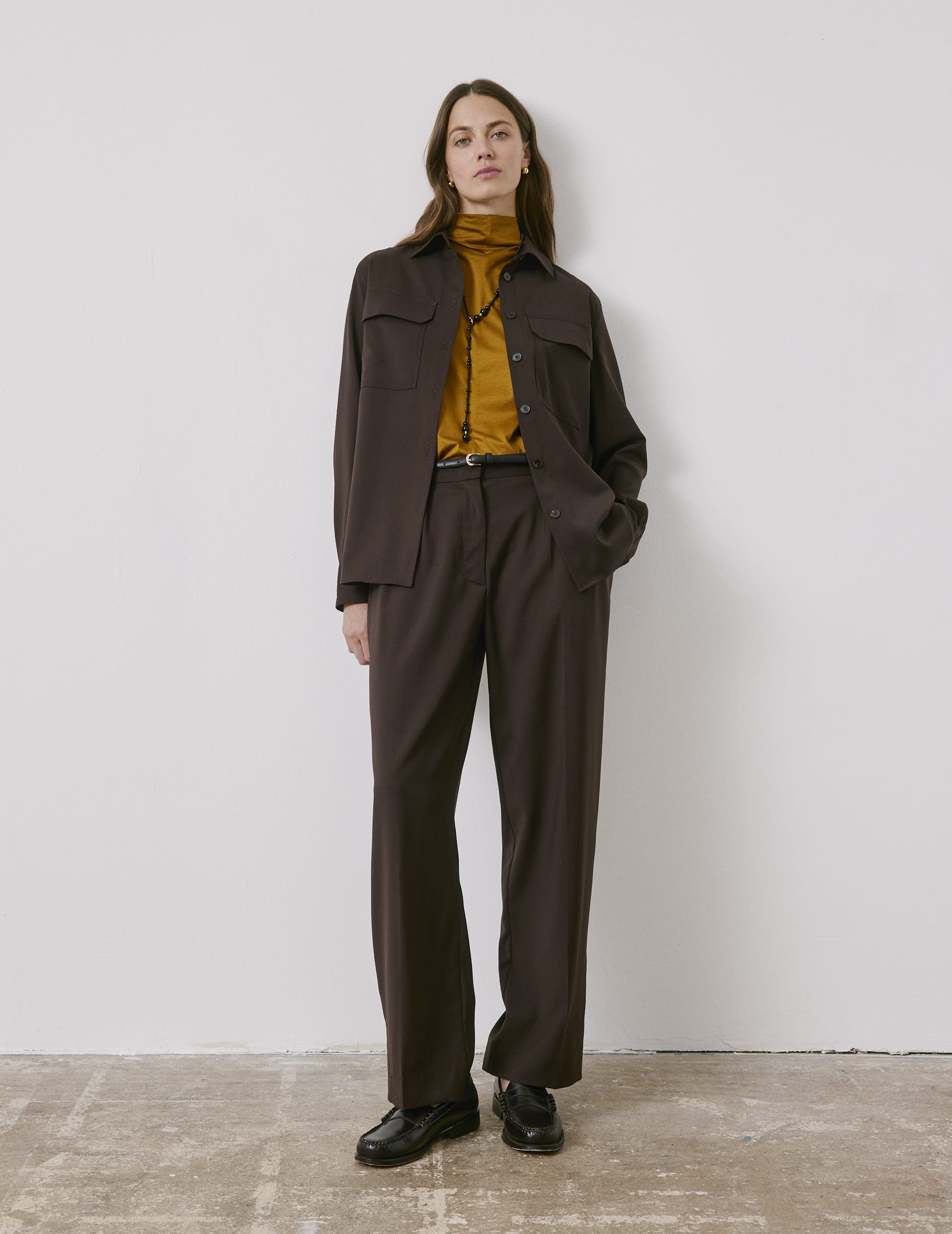 Pantalon de tailleur Lyzie en laine vierge marron