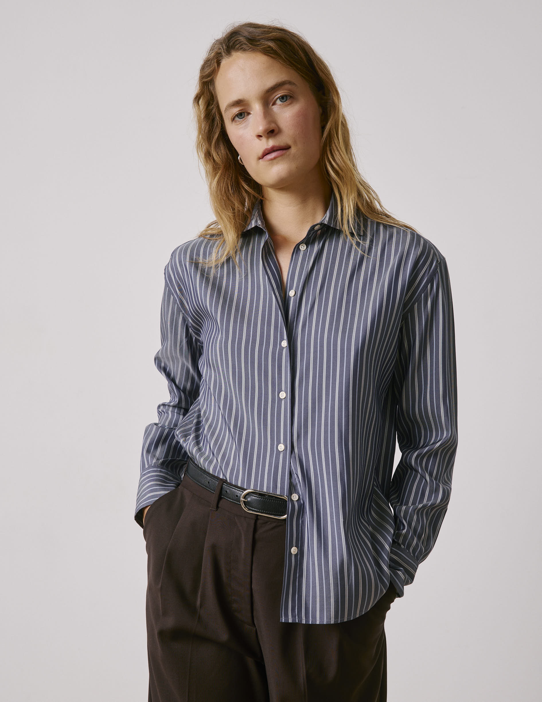 Chemise Mélinda rayée marine - Soie - Col Italien