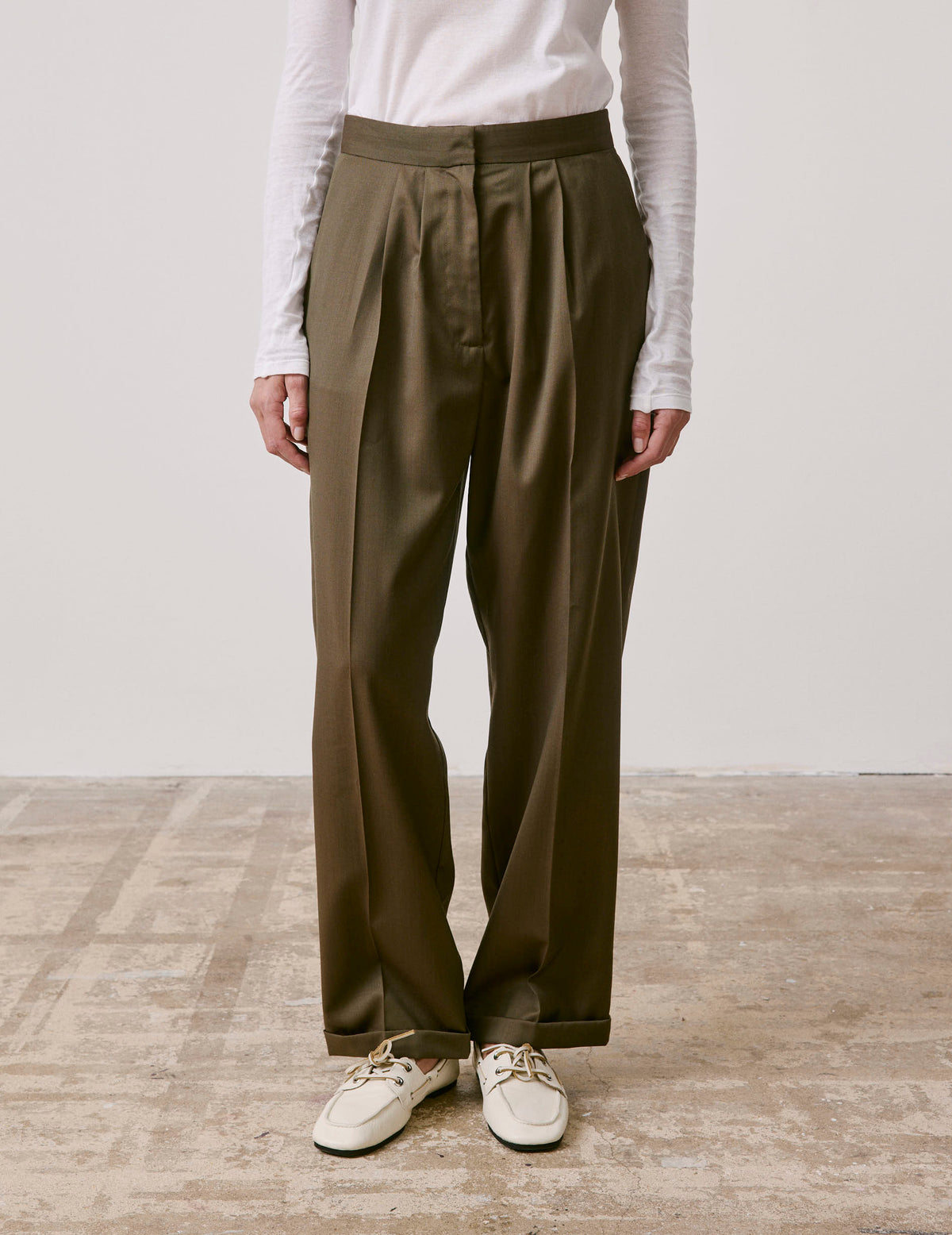 Pantalon Pippa en laine vierge kaki
