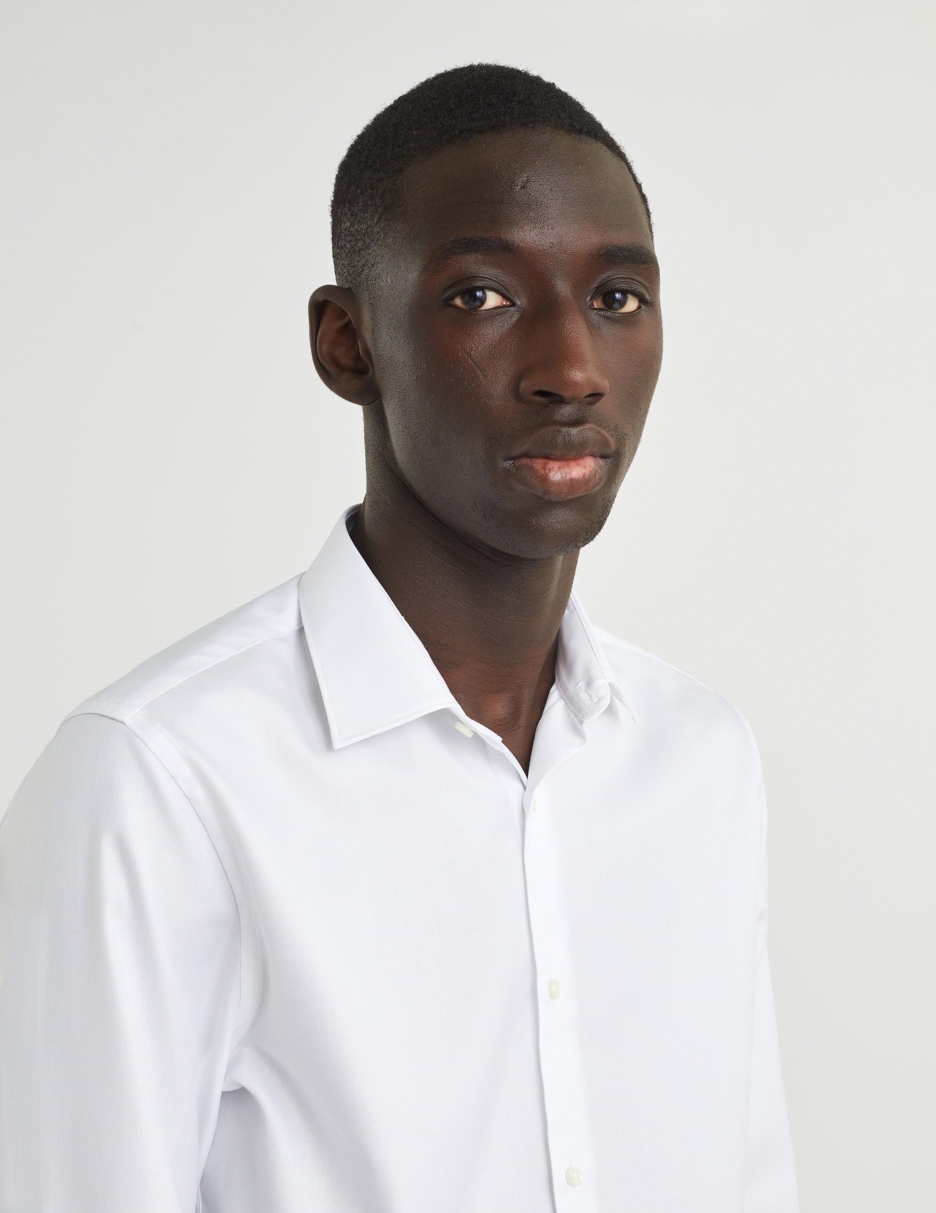 Chemise Semi-ajustée blanche - Façonné - Col Figaret - Poignets Mousquetaires