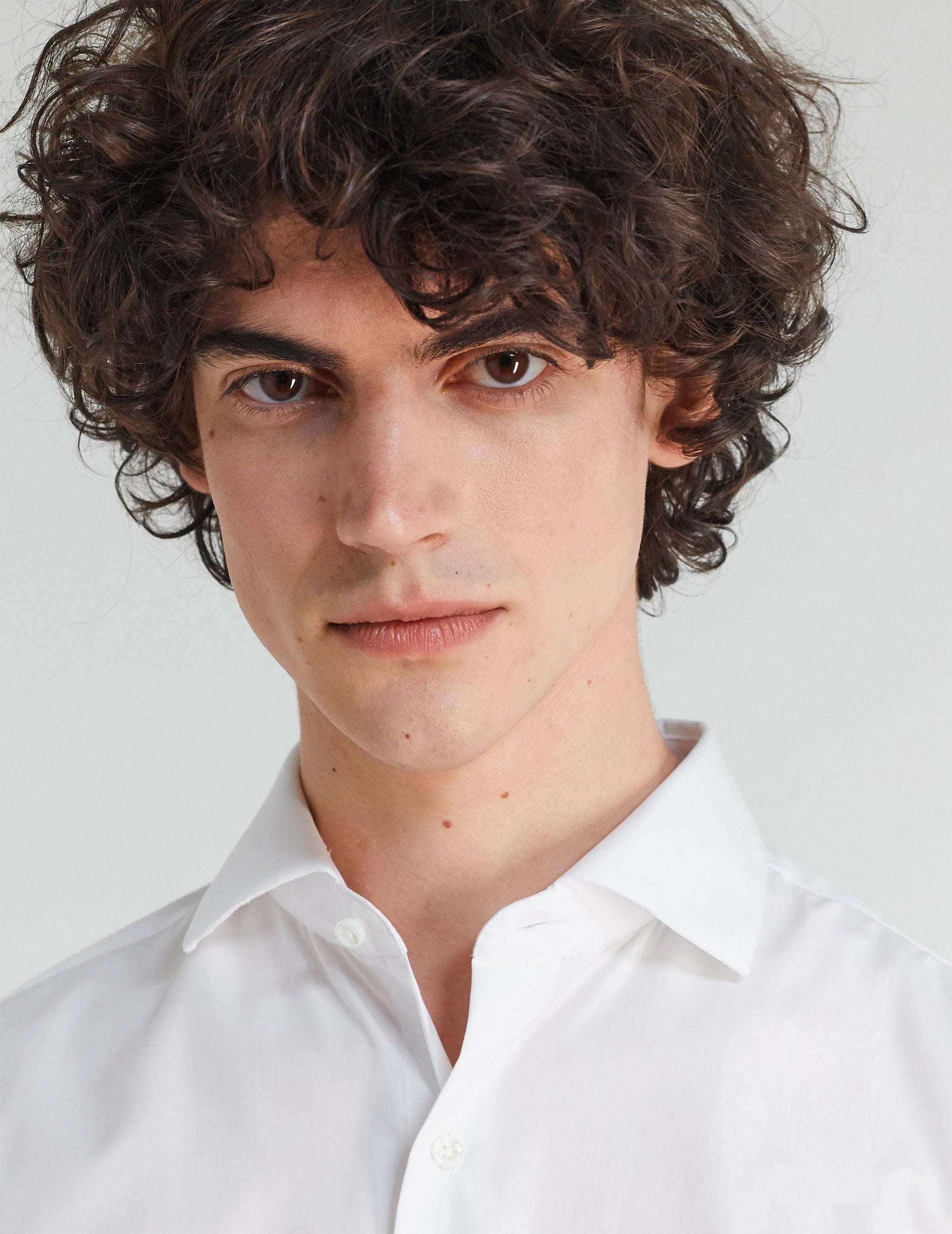 Chemise Classique Voyage blanche - Popeline - Col Italien - Repassage facile