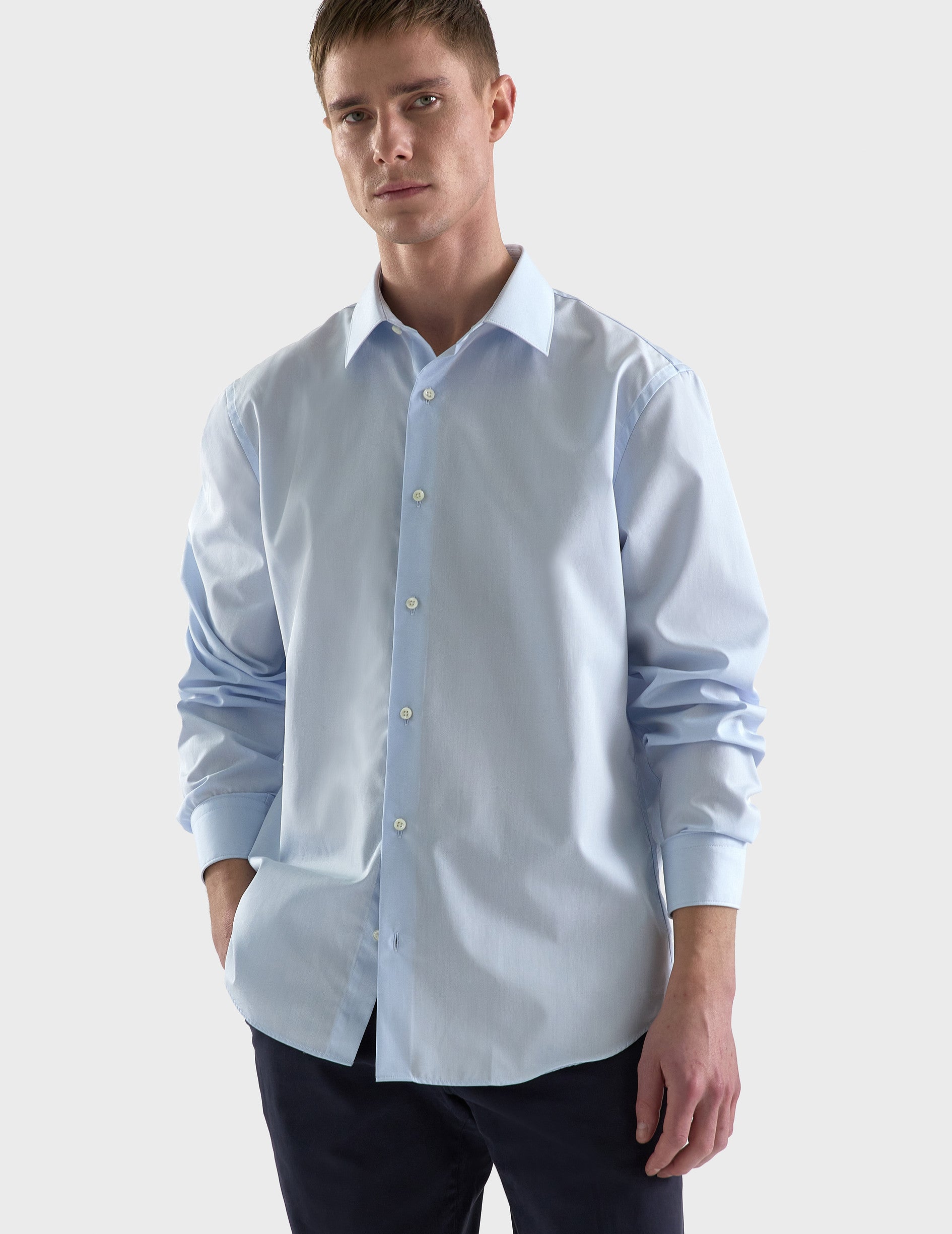 Chemise Semi-ajustée Voyage bleue - Popeline - Col Figaret - Repassage facile