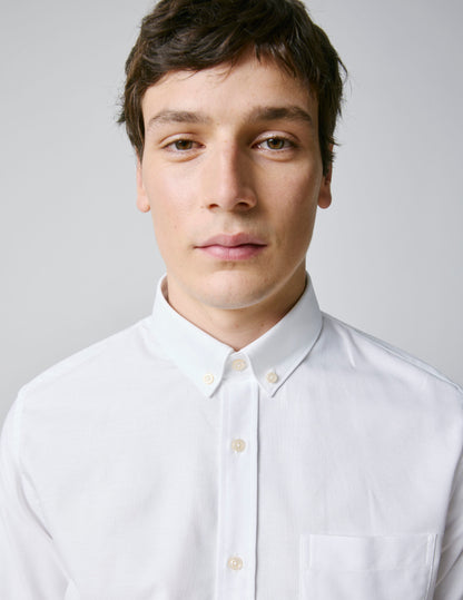 Semi-fitted white shirt