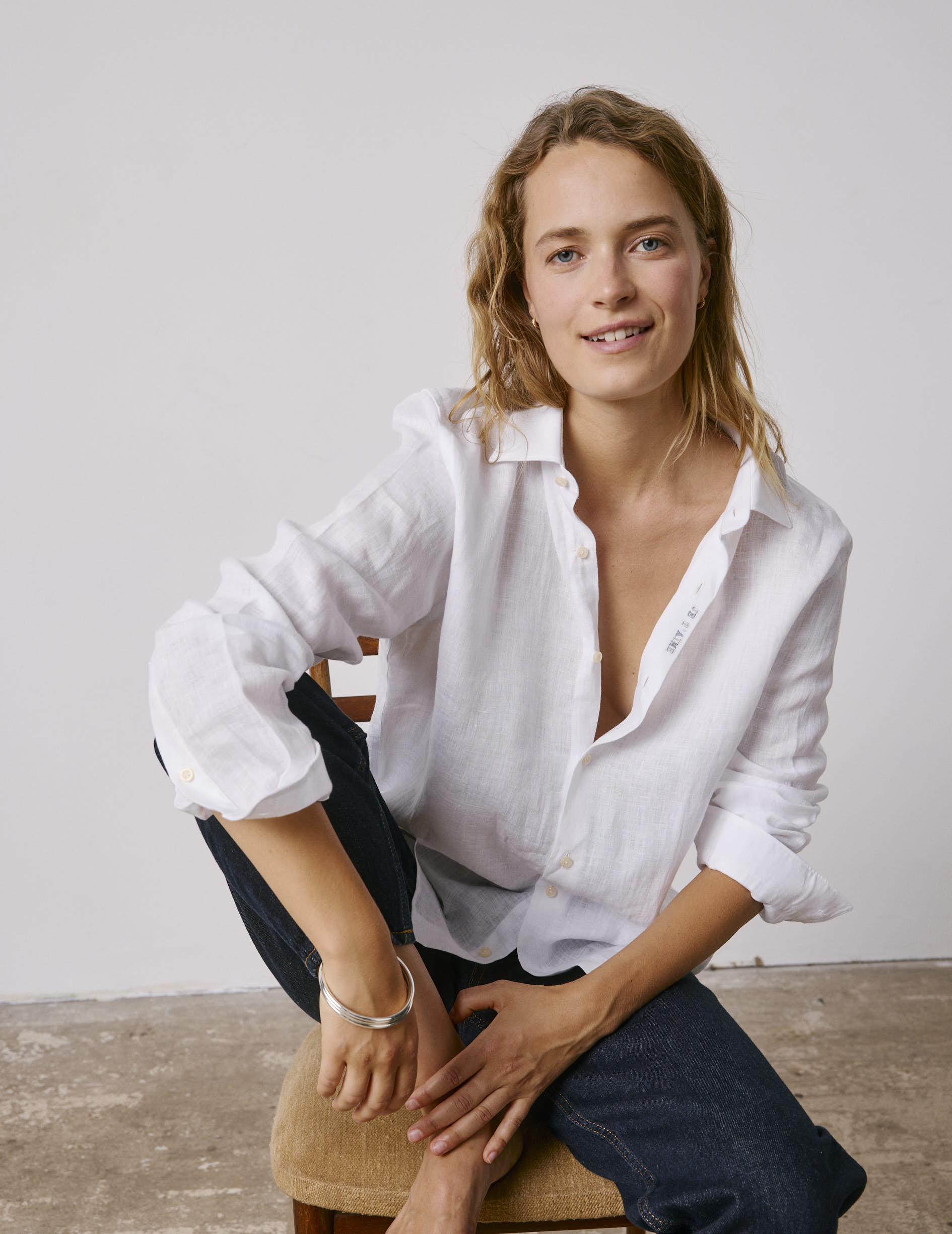 Unisex White linen "Je t'aime" shirt - Linen - Figaret Collar
