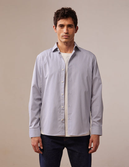 Striped navy semi-fitted wrinkle-free shirt