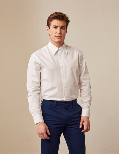 White semi-fitted shirt