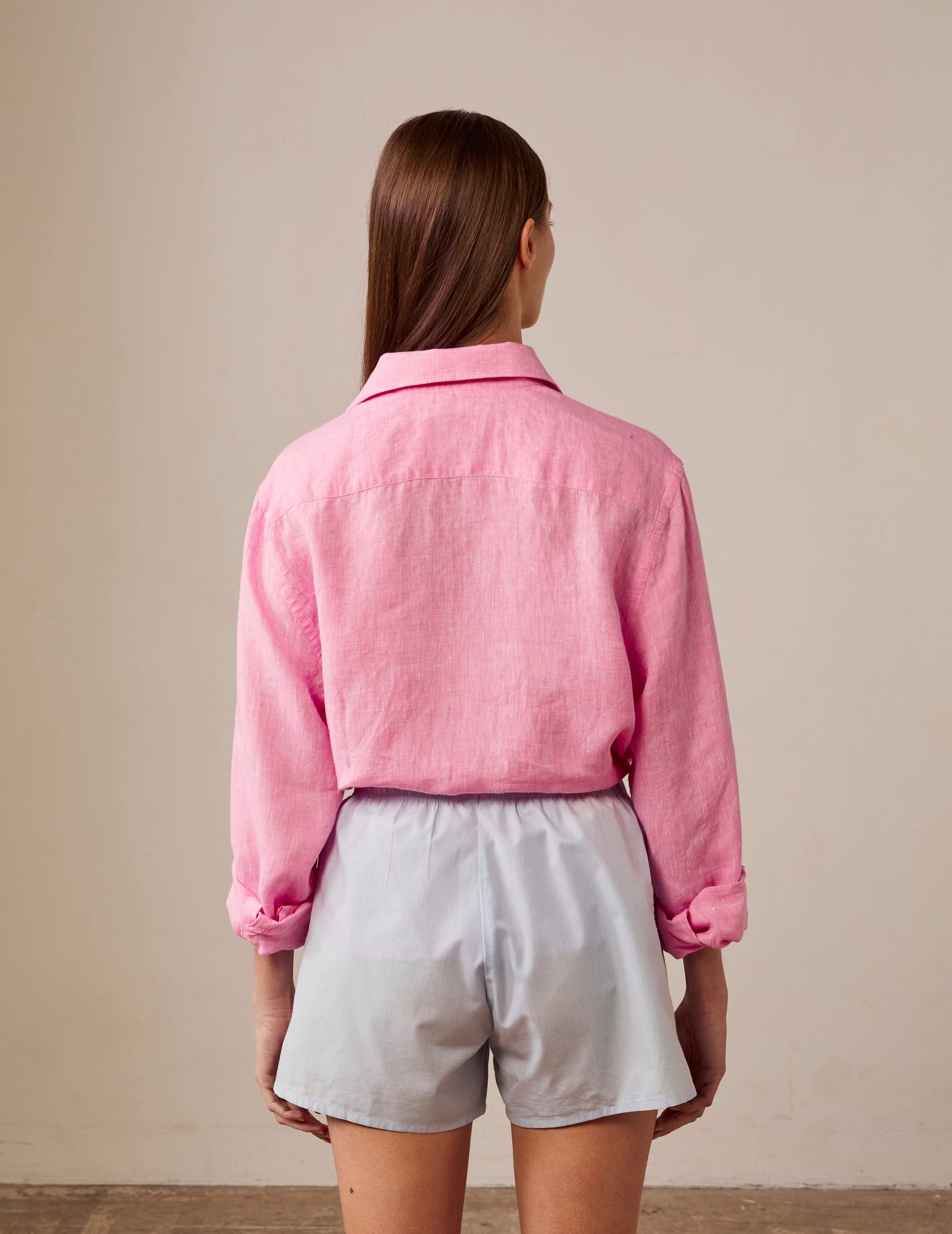 Pink unisex "je t'aime" shirt with blue embroidery - Linen - Figaret Collar