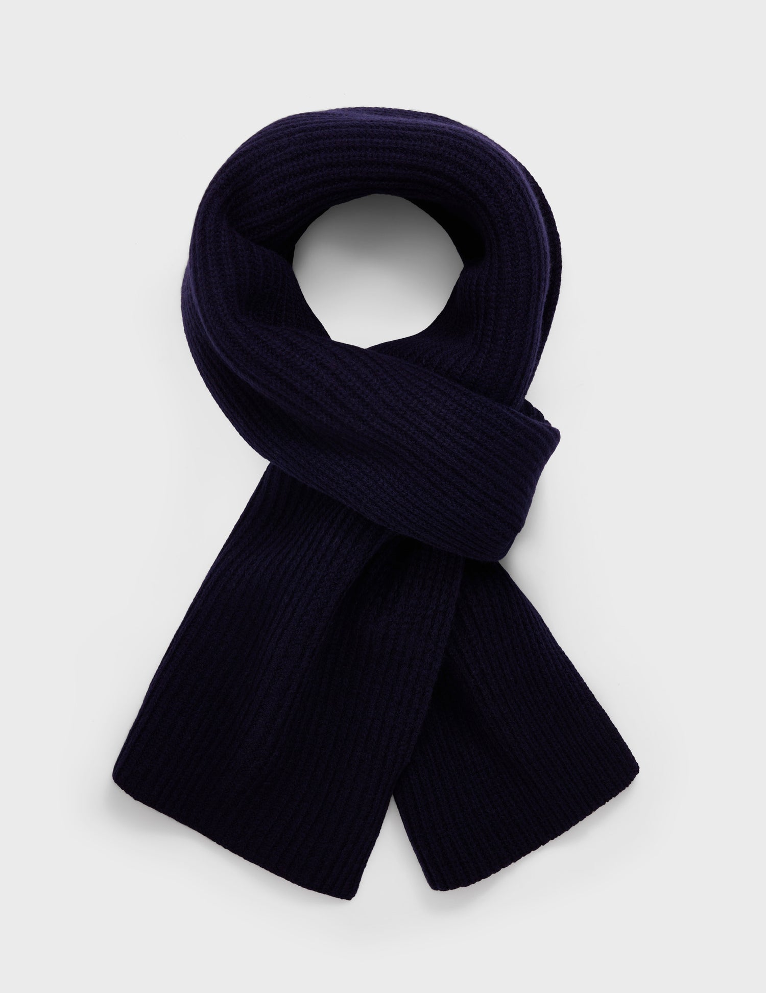Navy blue cashmere and knit scarf