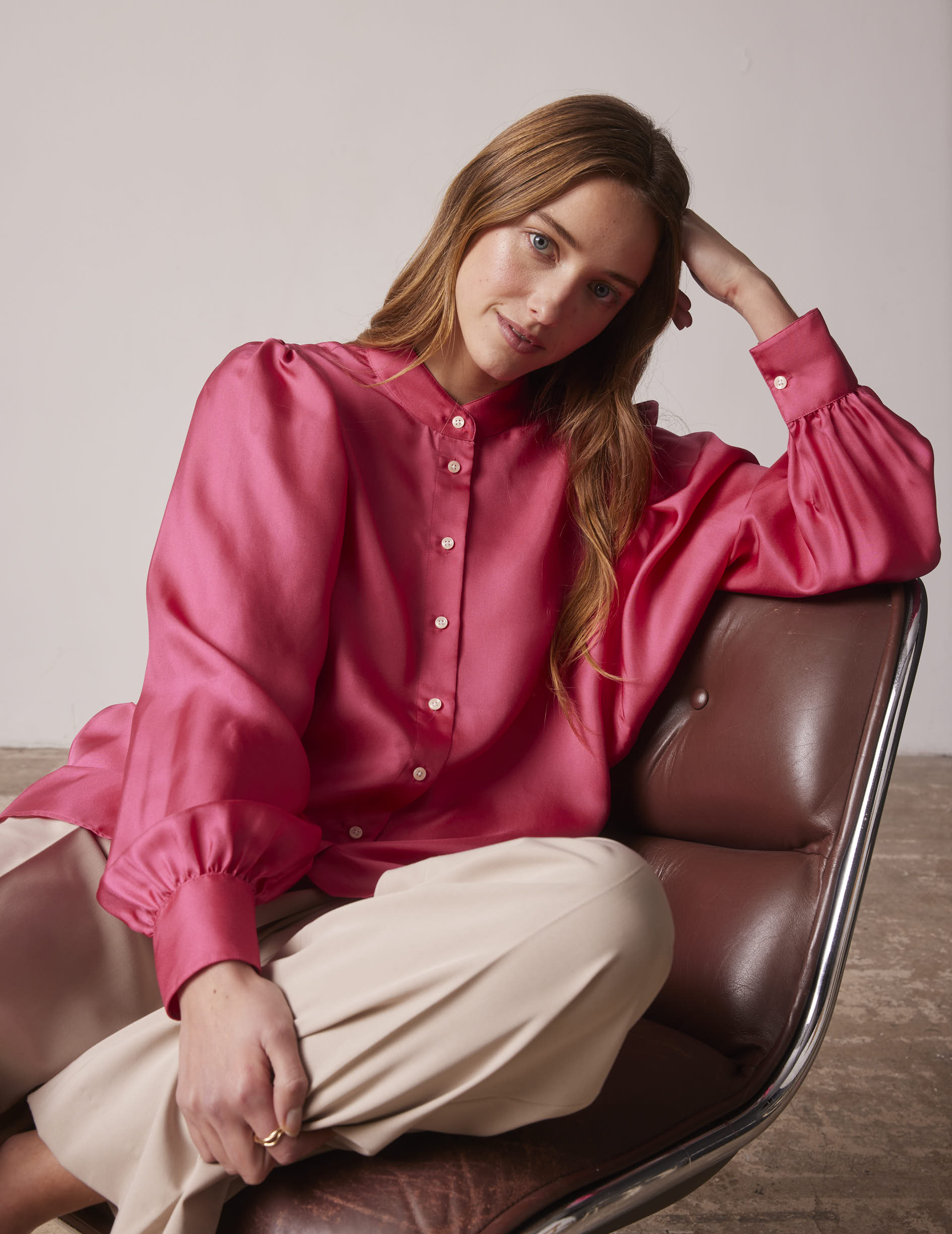 Women's silk shirt : Softness and femininity for all occasions – Figaret