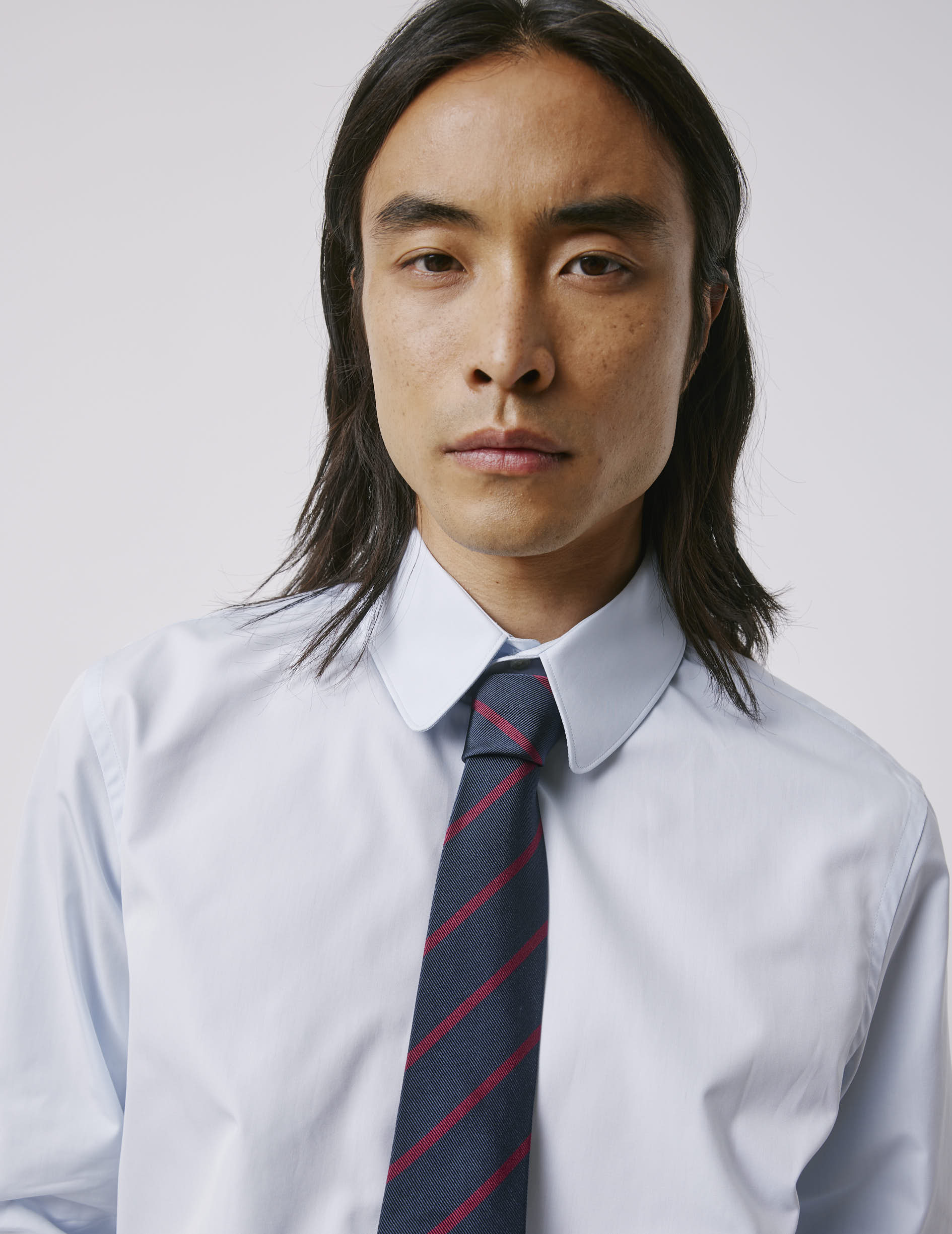 Cravate en jacquard rayé marine