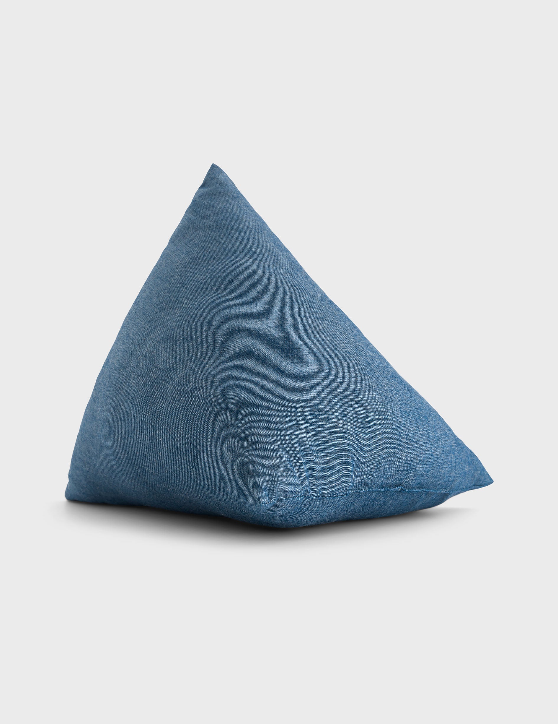 Coussin Divino en chambray bleu