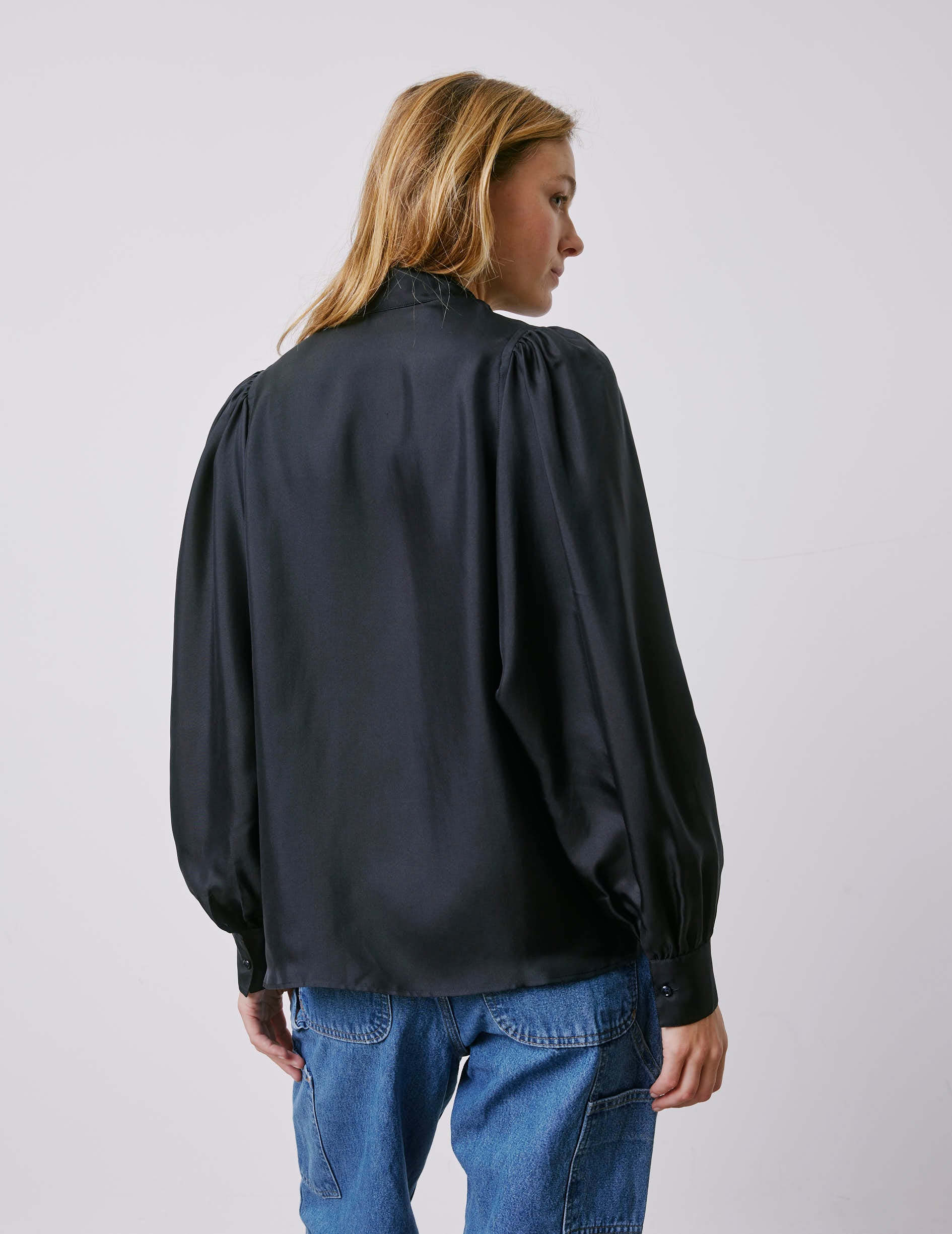 Chemise Lanaée noire - Soie - Col Officier