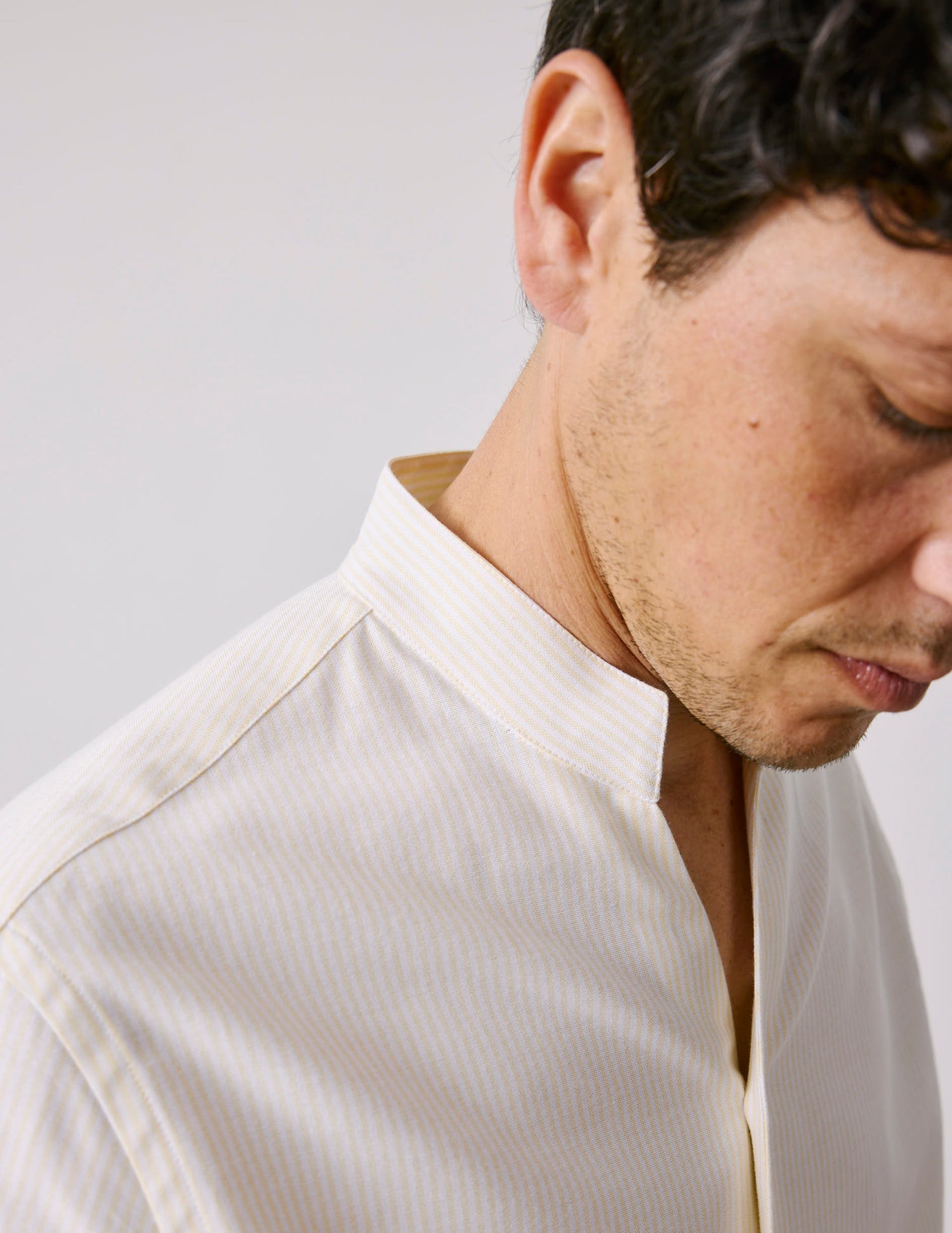 Chemise Carl rayée jaune - Oxford - Col droit ouvert#4