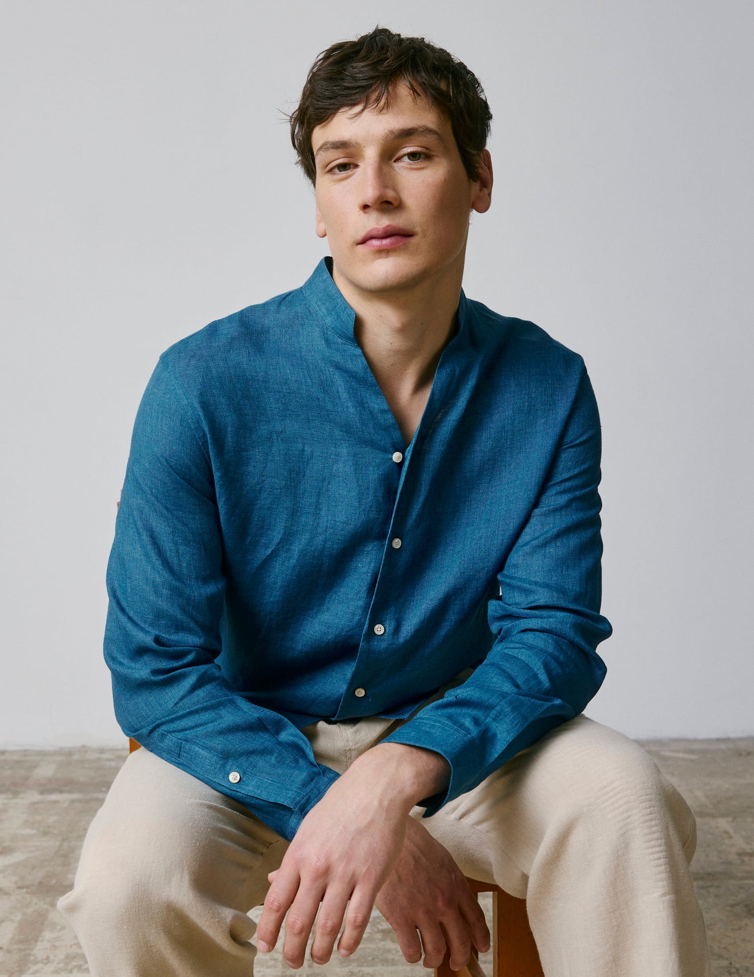 Blue linen Carl shirt - Linen - Open right of way Collar#3
