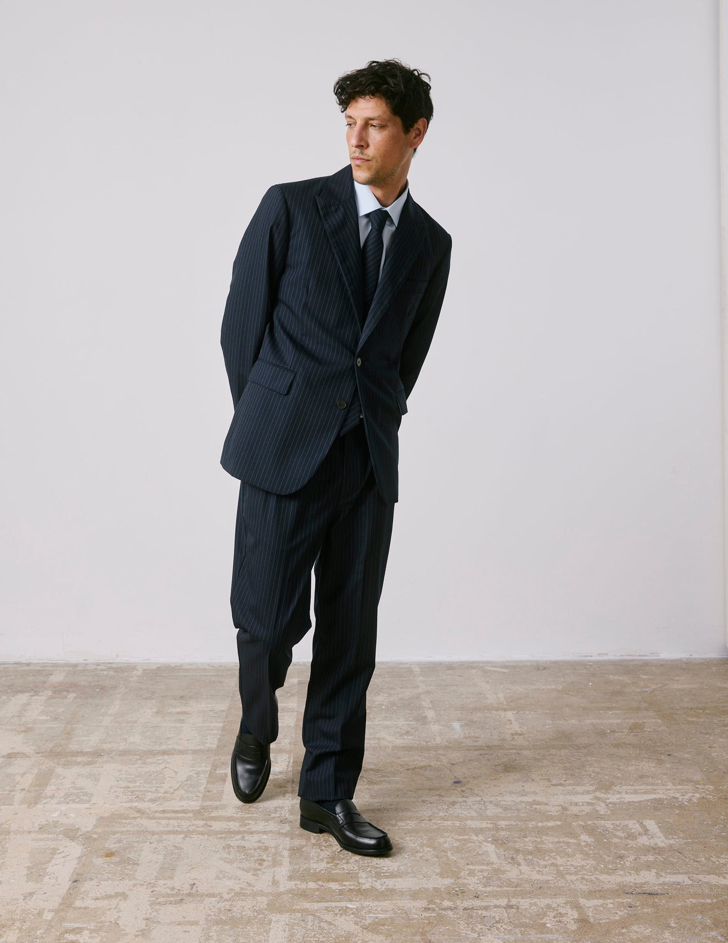 Pantalon de costume Driss en laine vierge marine