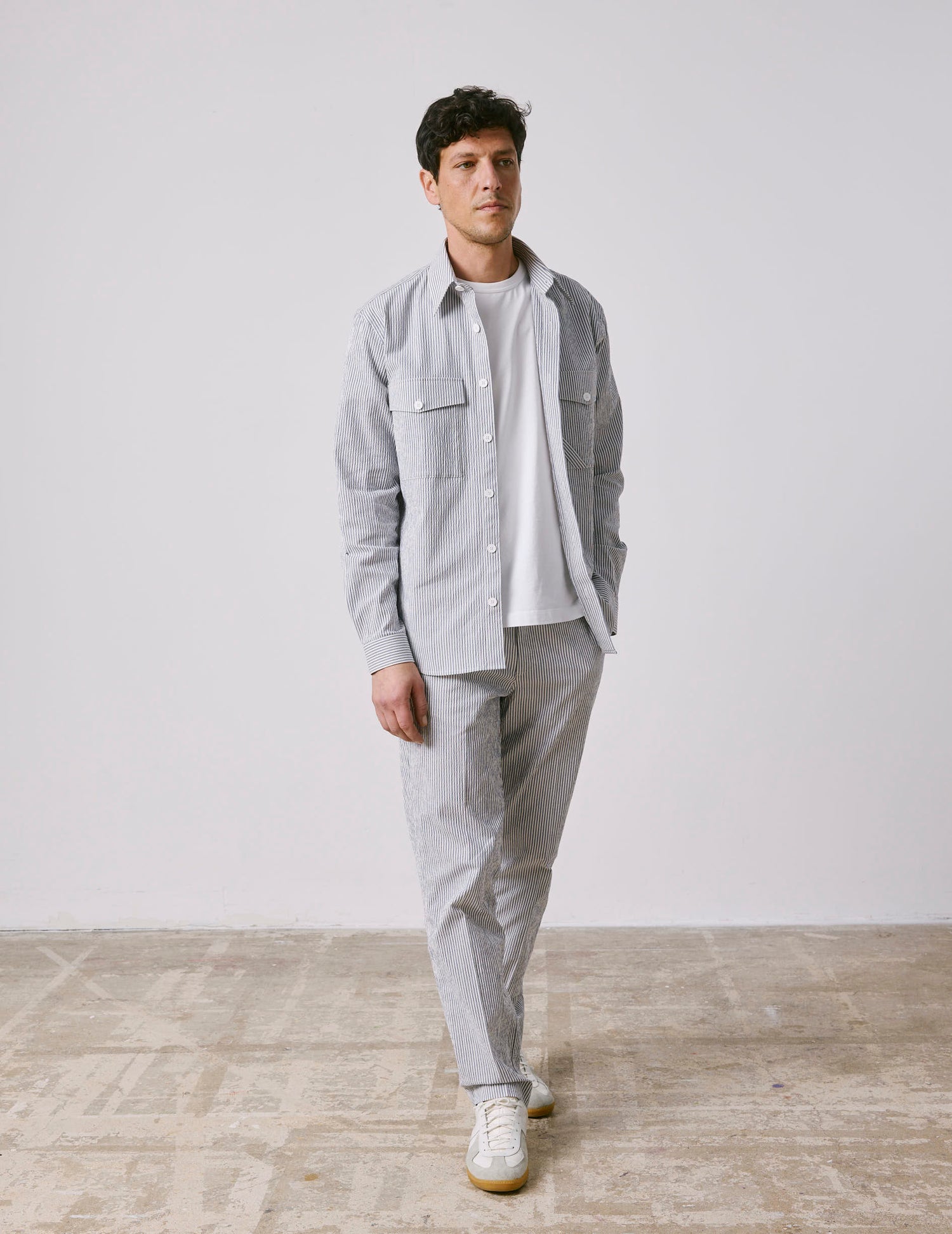 Chino Geofrey en seersucker rayé bleu