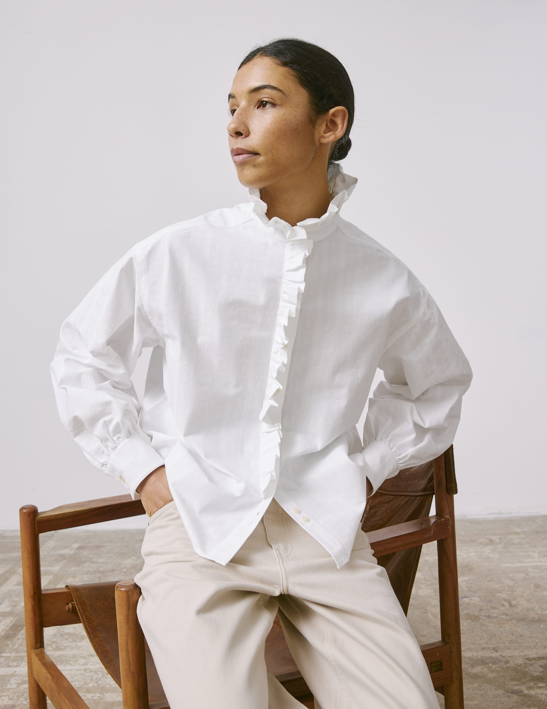 White Greta shirt - Jacquard - Victorian Collar