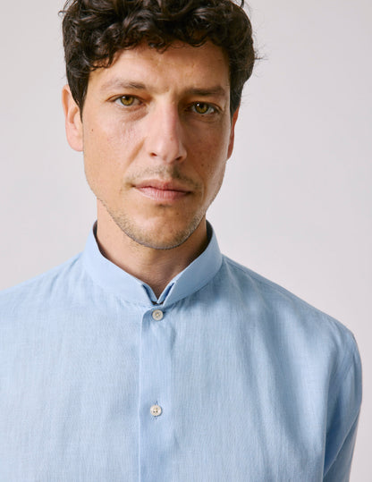 Light blue linen semi-fitted shirt 