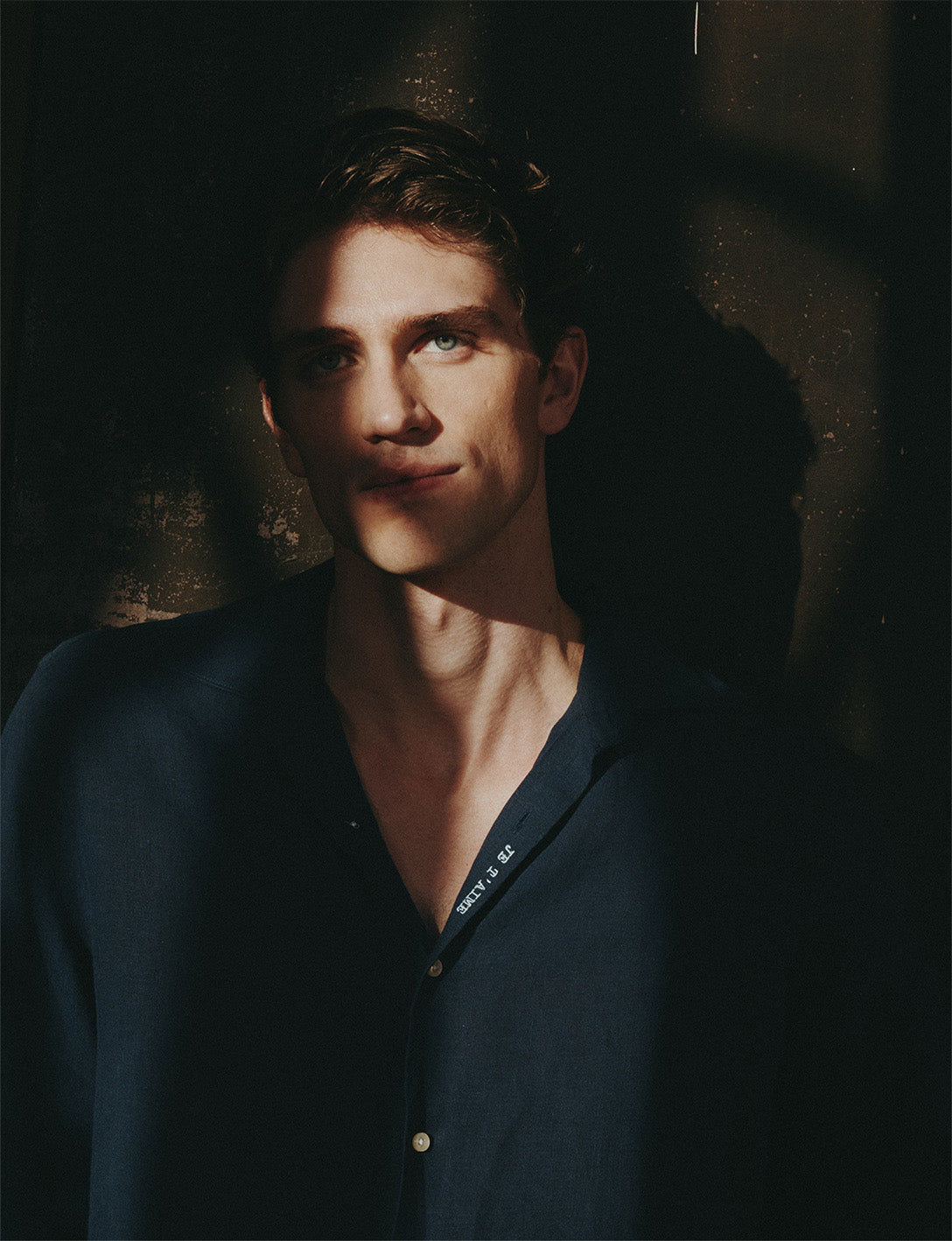 Unisex navy “Je t’aime” shirt - Linen - Figaret Collar