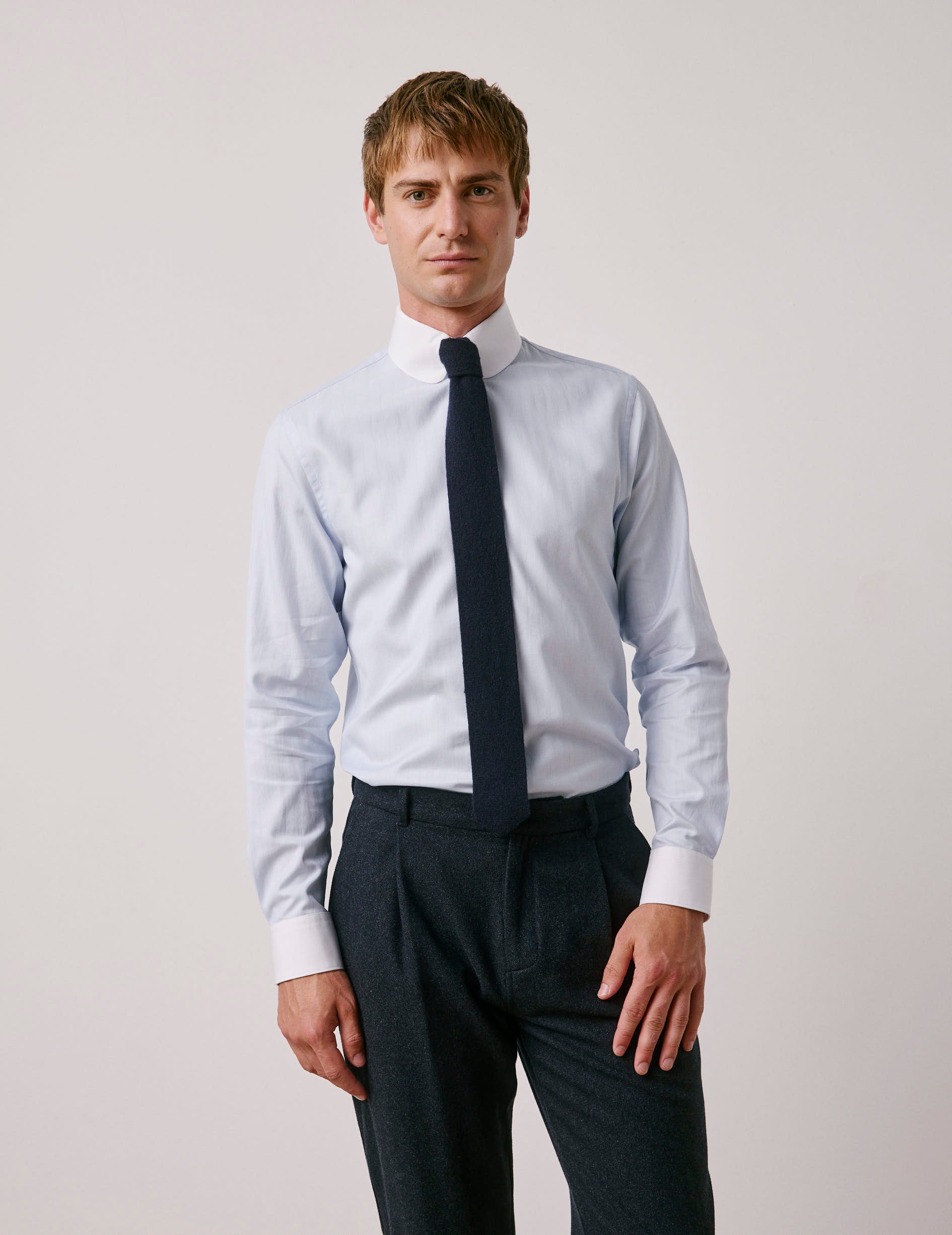 Chemise semi-ajustée bleu clair