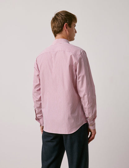Semi-fitted red striped shirt