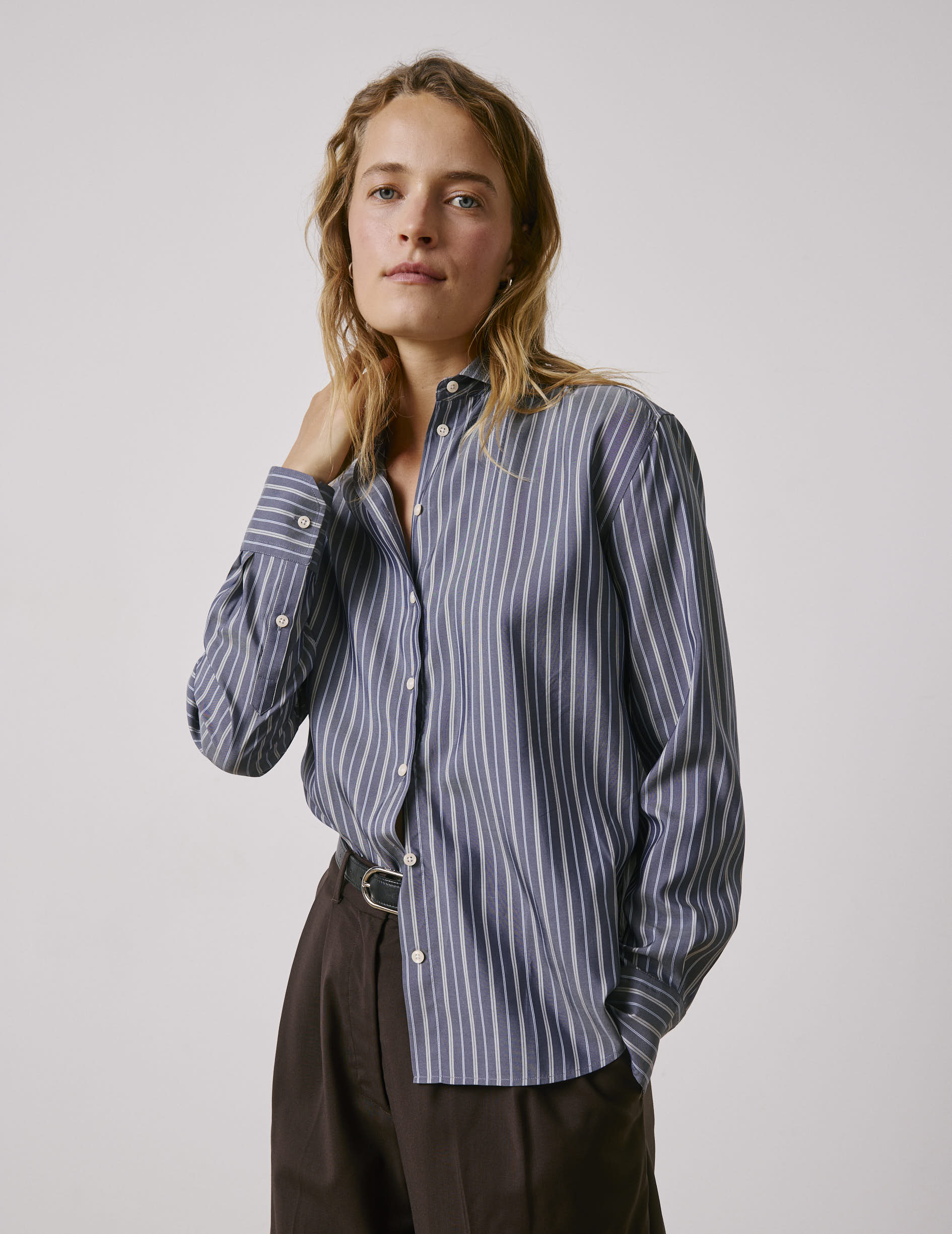 Chemise Mélinda rayée marine - Soie - Col Italien