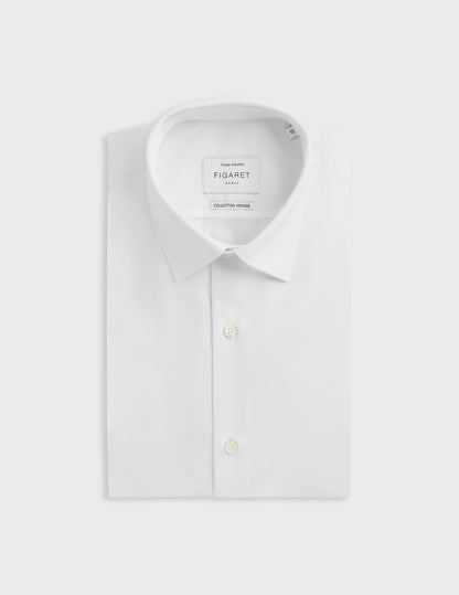 Fitted white wrinkle-free shirt