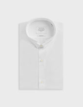 Semi-fitted white shirt