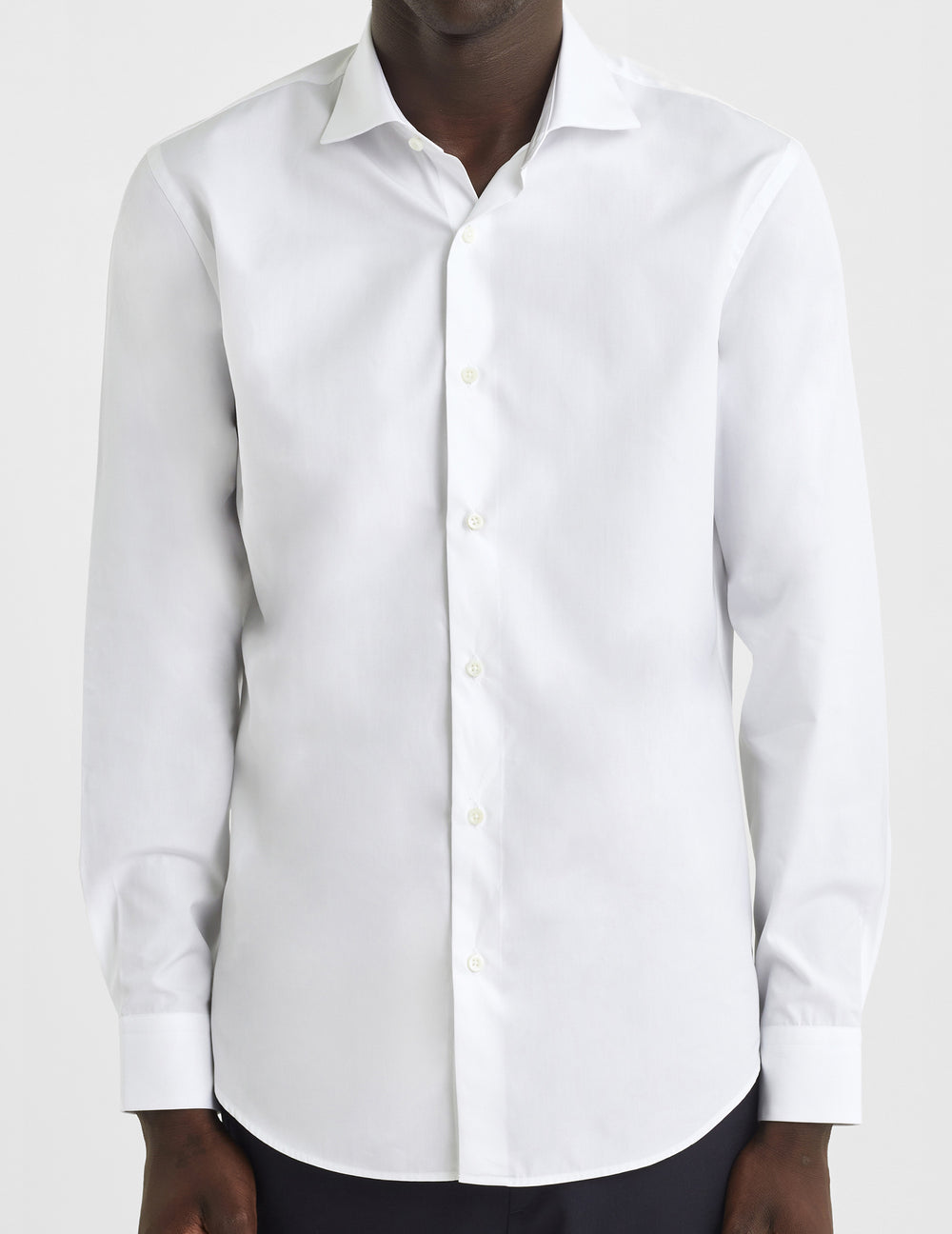 Chemise Blanche Homme Manches Longues – Coupe Ajustée Slim Fit, Tissu Léger Respirant, Style Décontracté Chic