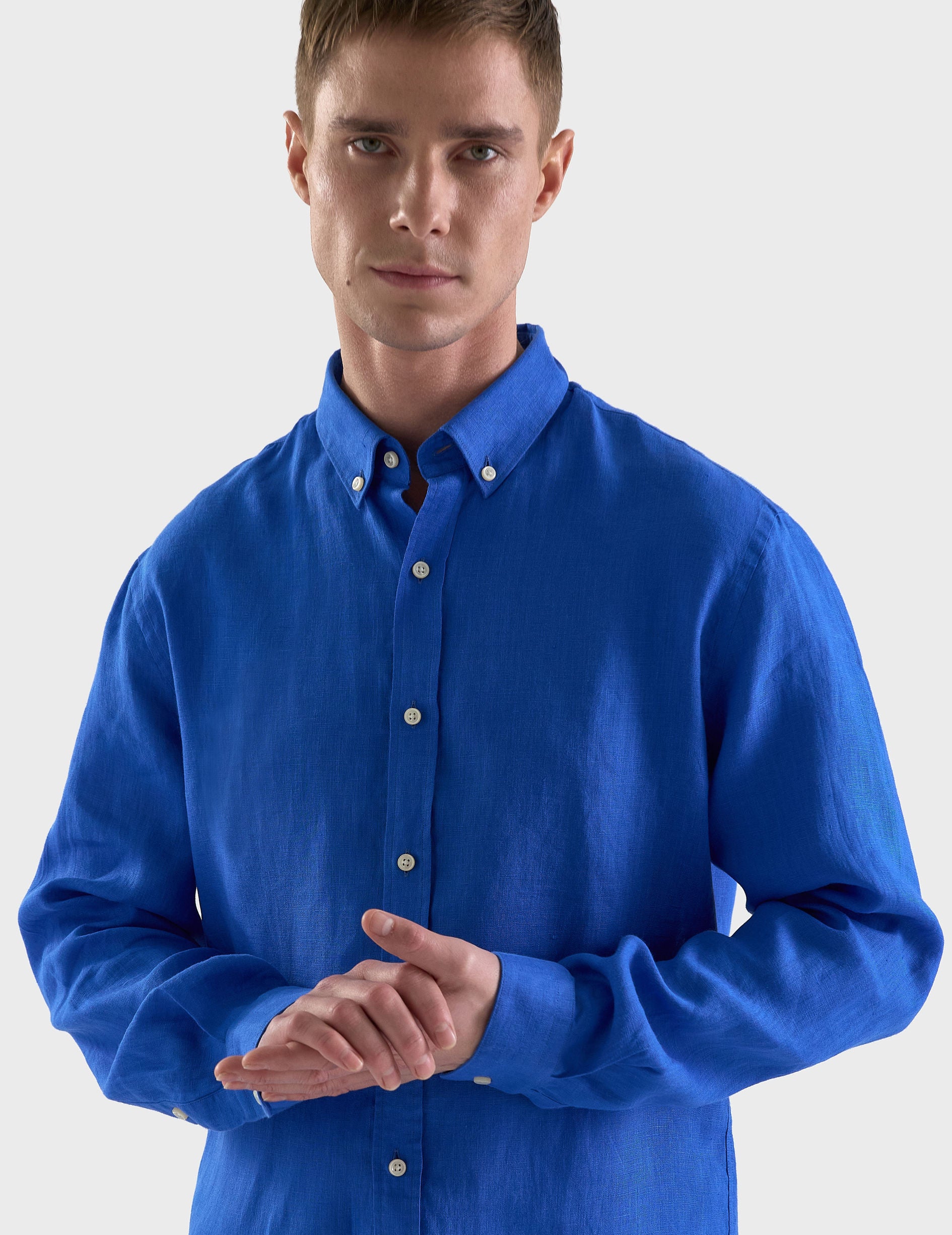 Gaspard shirt in intense blue linen - Linen - American Collar