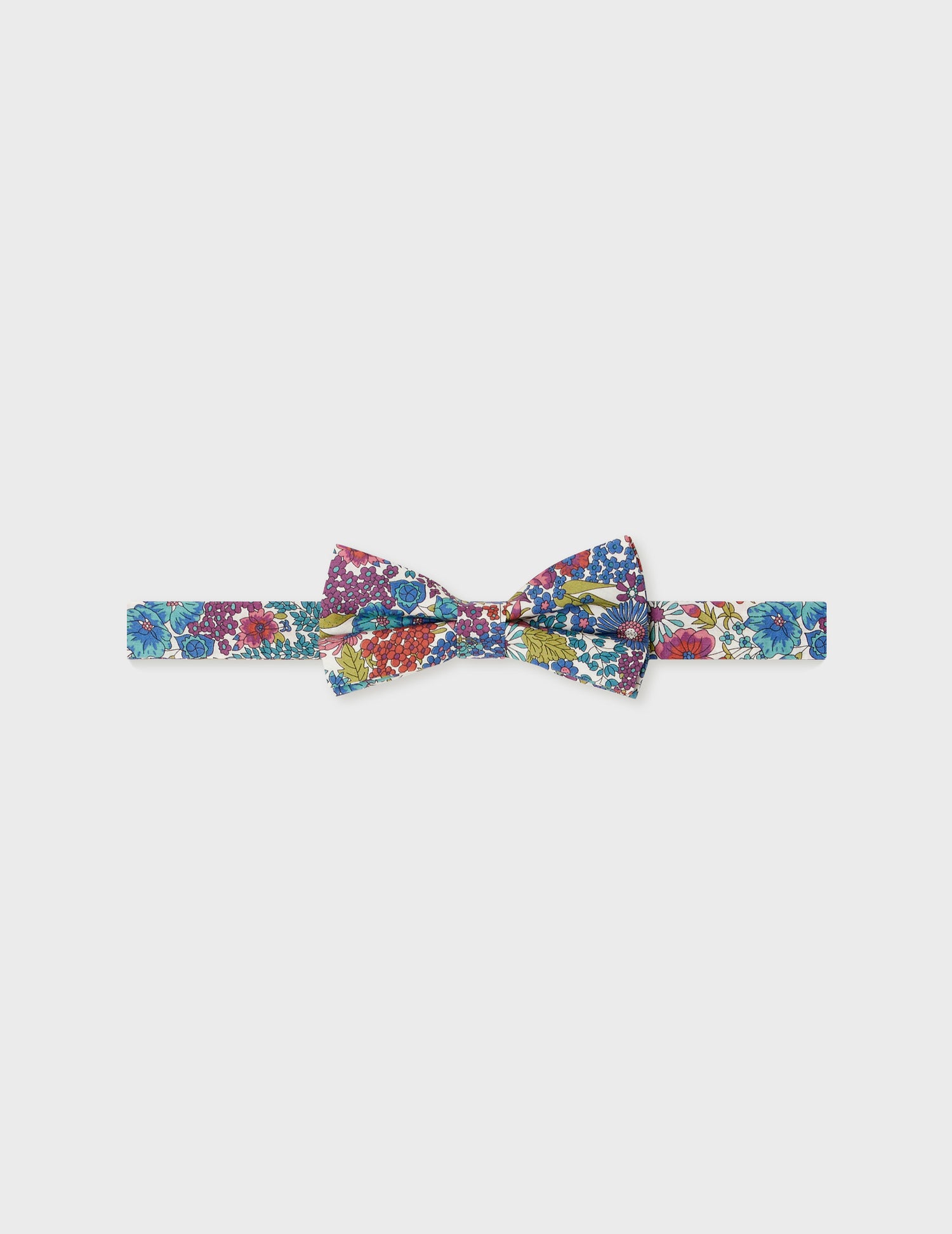 Liberty bow tie