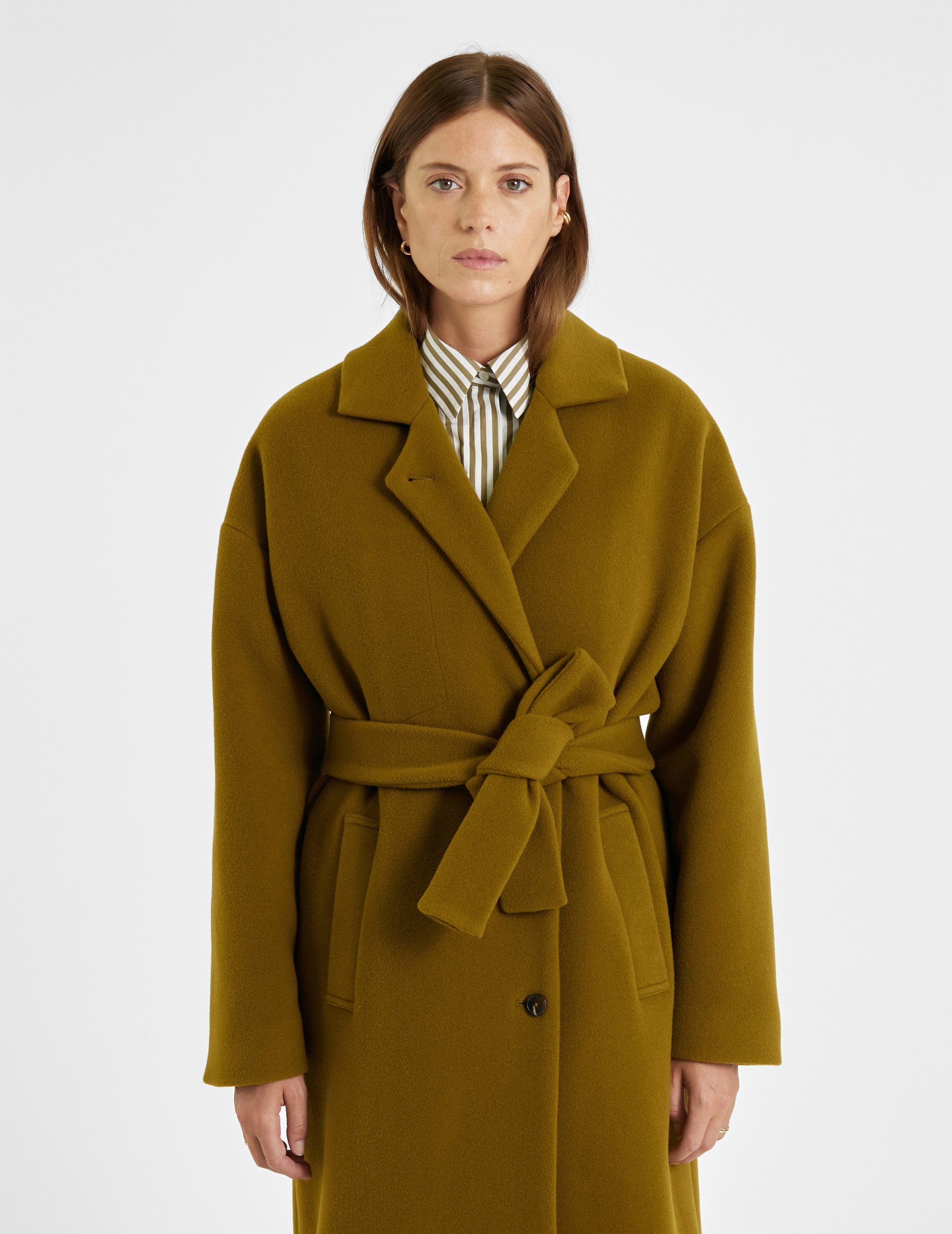 Eymée coat in olive green woolen cloth