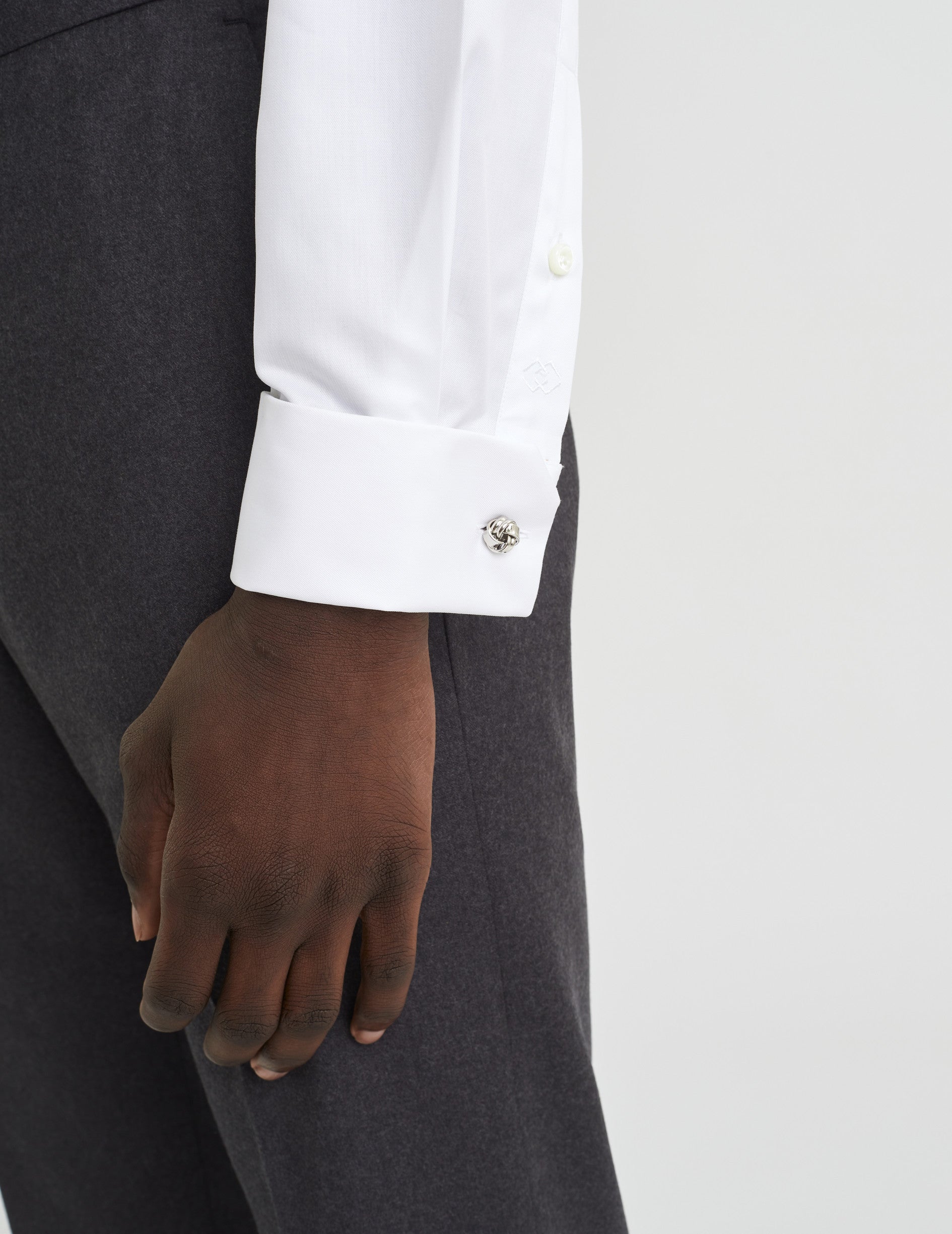 Semi-fitted white shirt - Twill - Italian Collar - Musketeers Cuffs